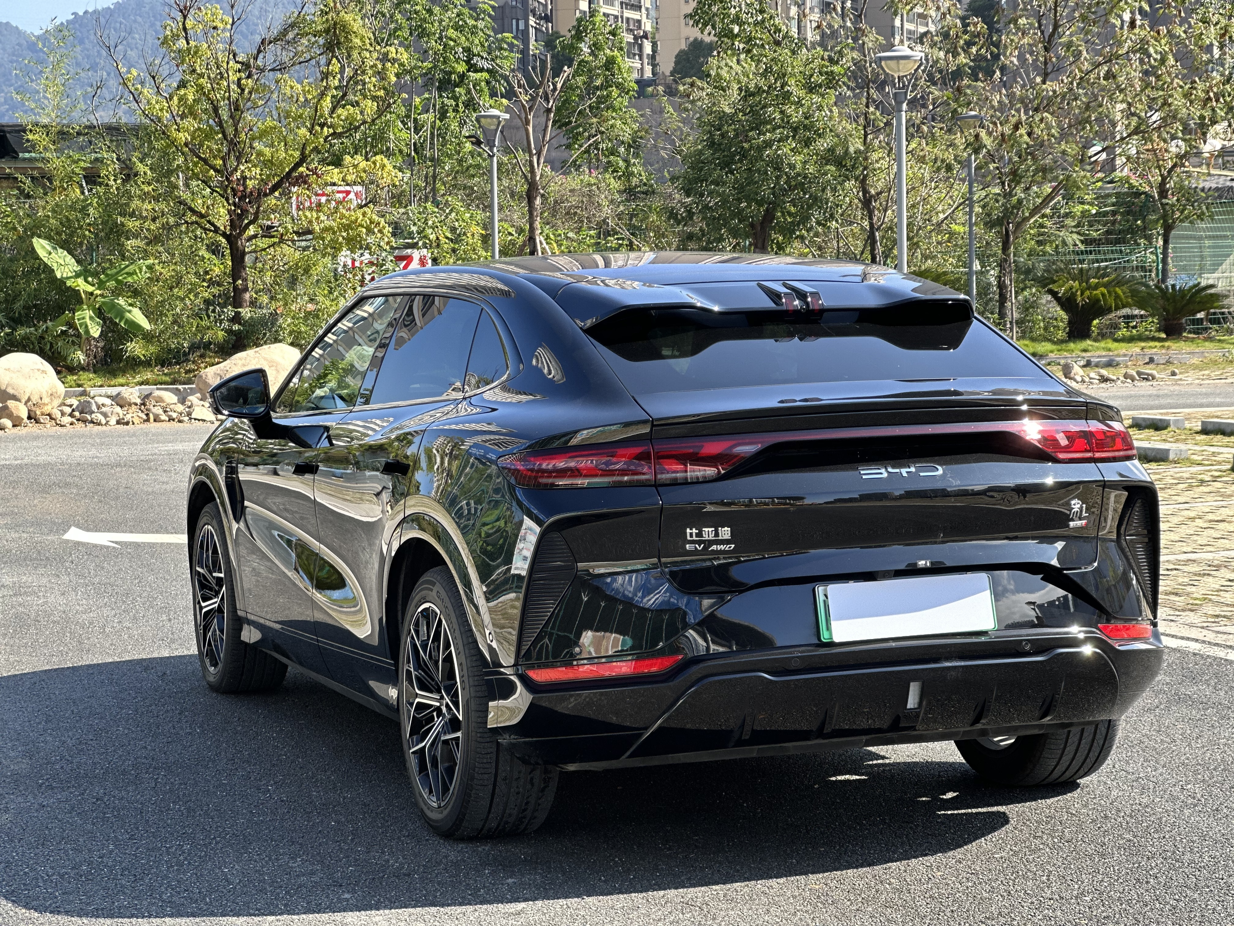 BYD SongL EV 2025 #20 BYD SongL EV 2025 car image #20