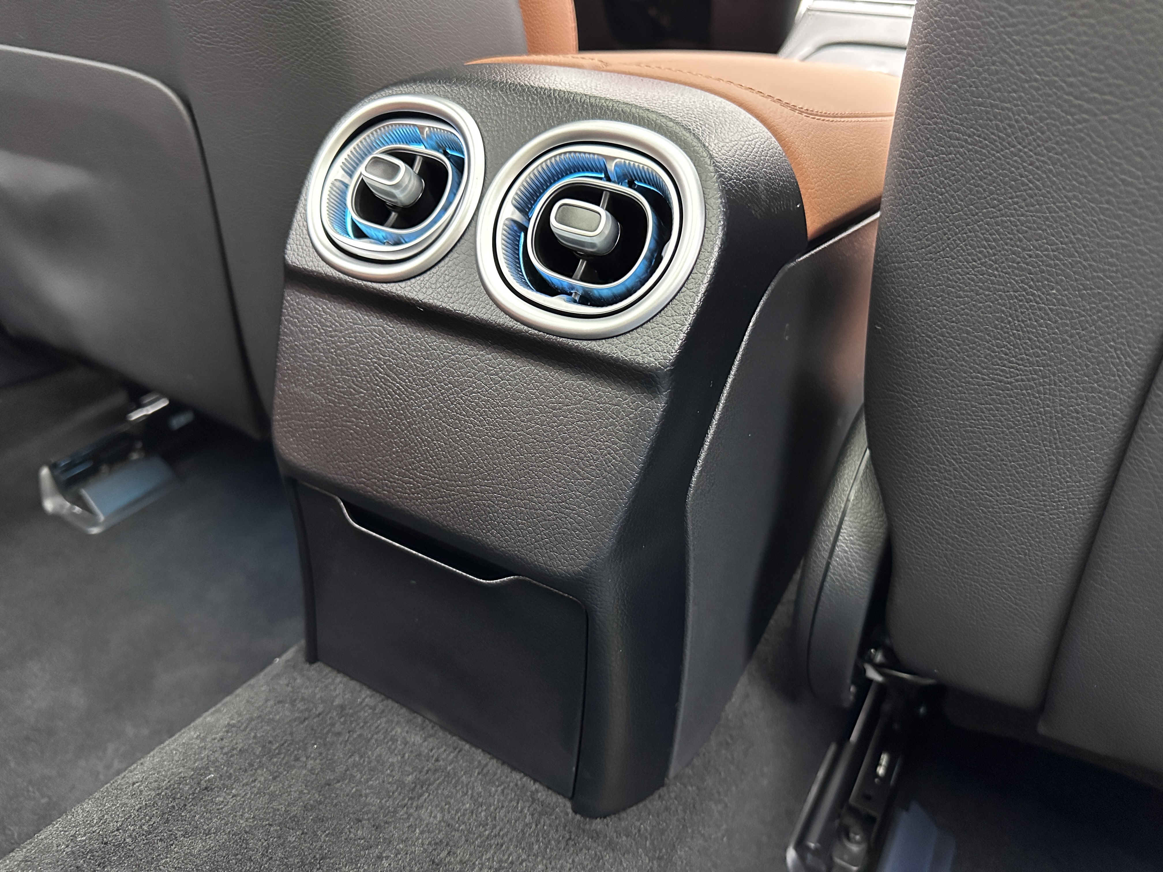 Mercedes-Benz C Class 2025 car image #20