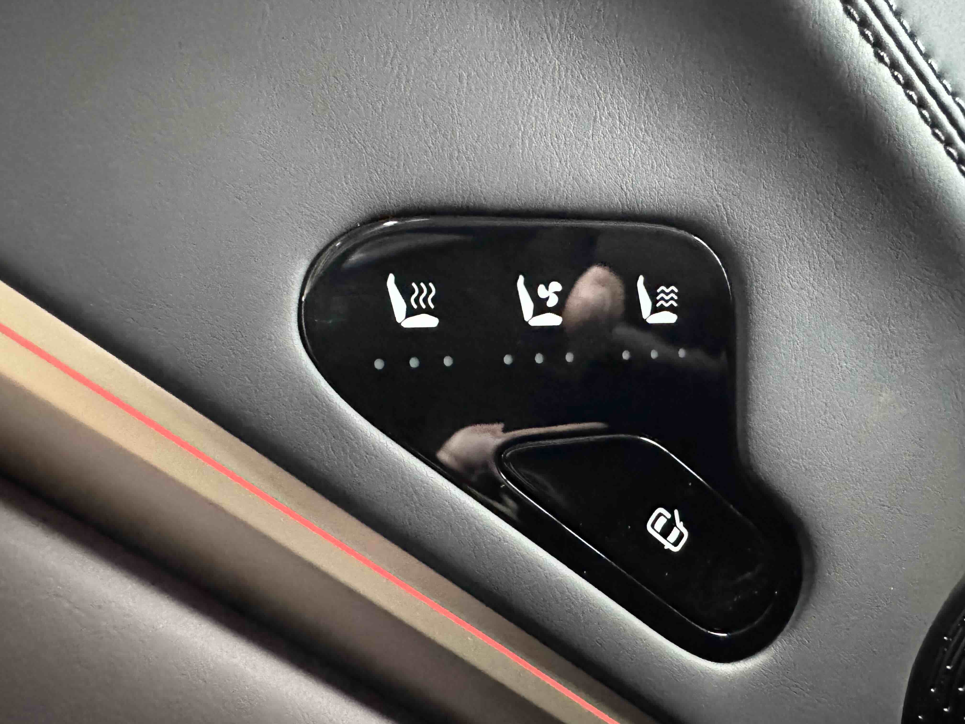 Avatr 11 2025 imagem de carro #20