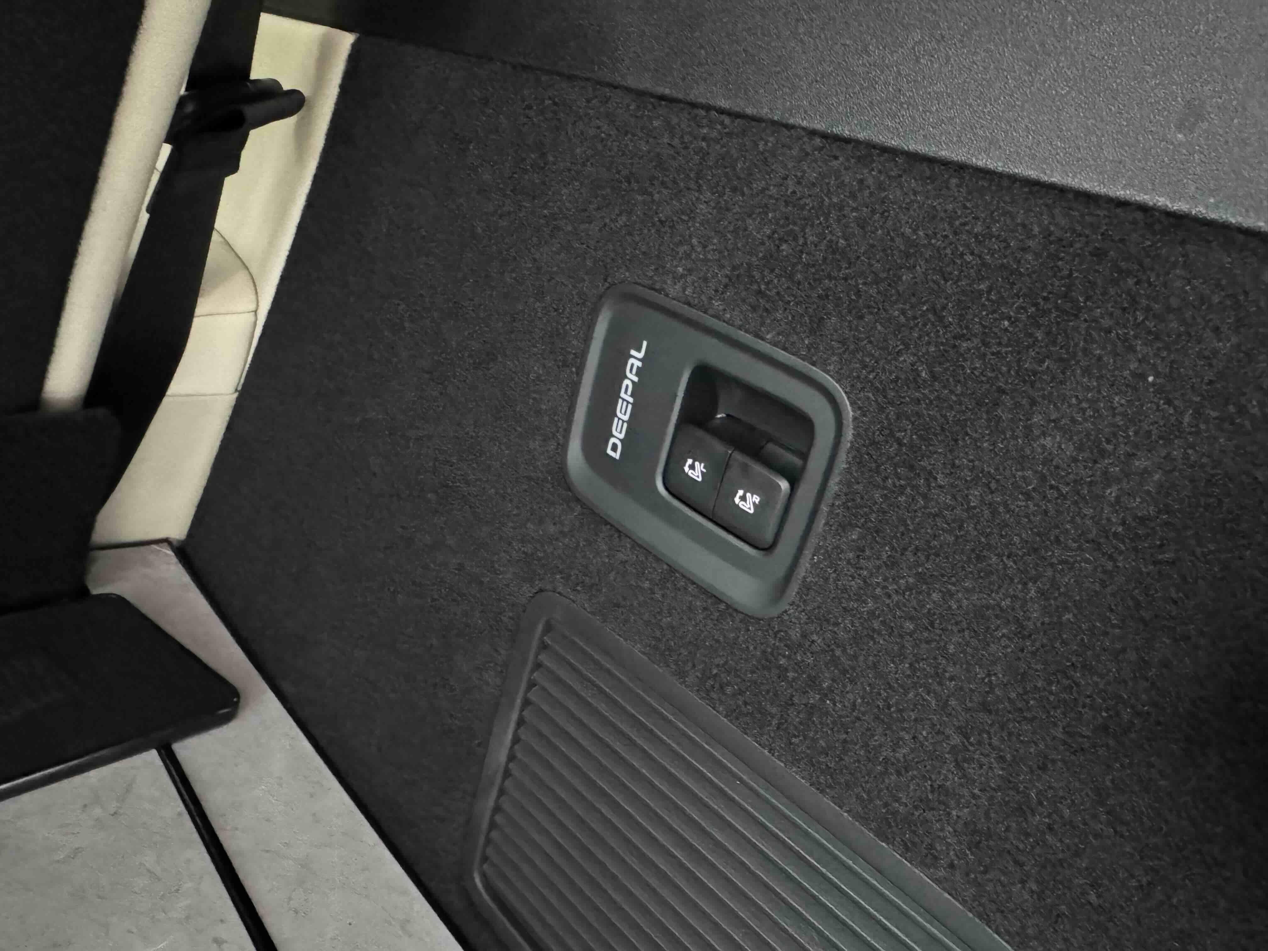 Deepal S09 2025 car image #20