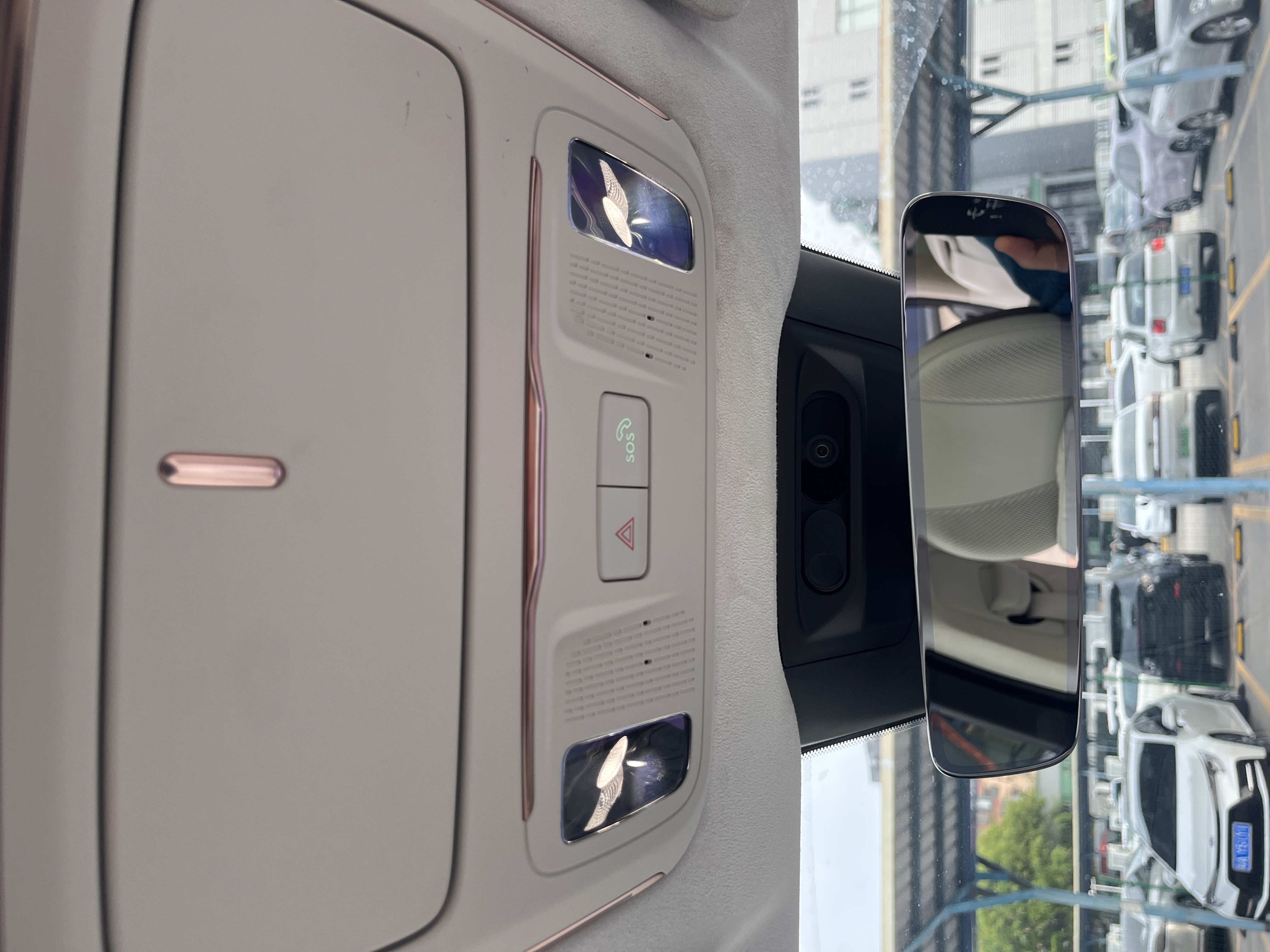 Lynk & Co 900 2025 car image #20
