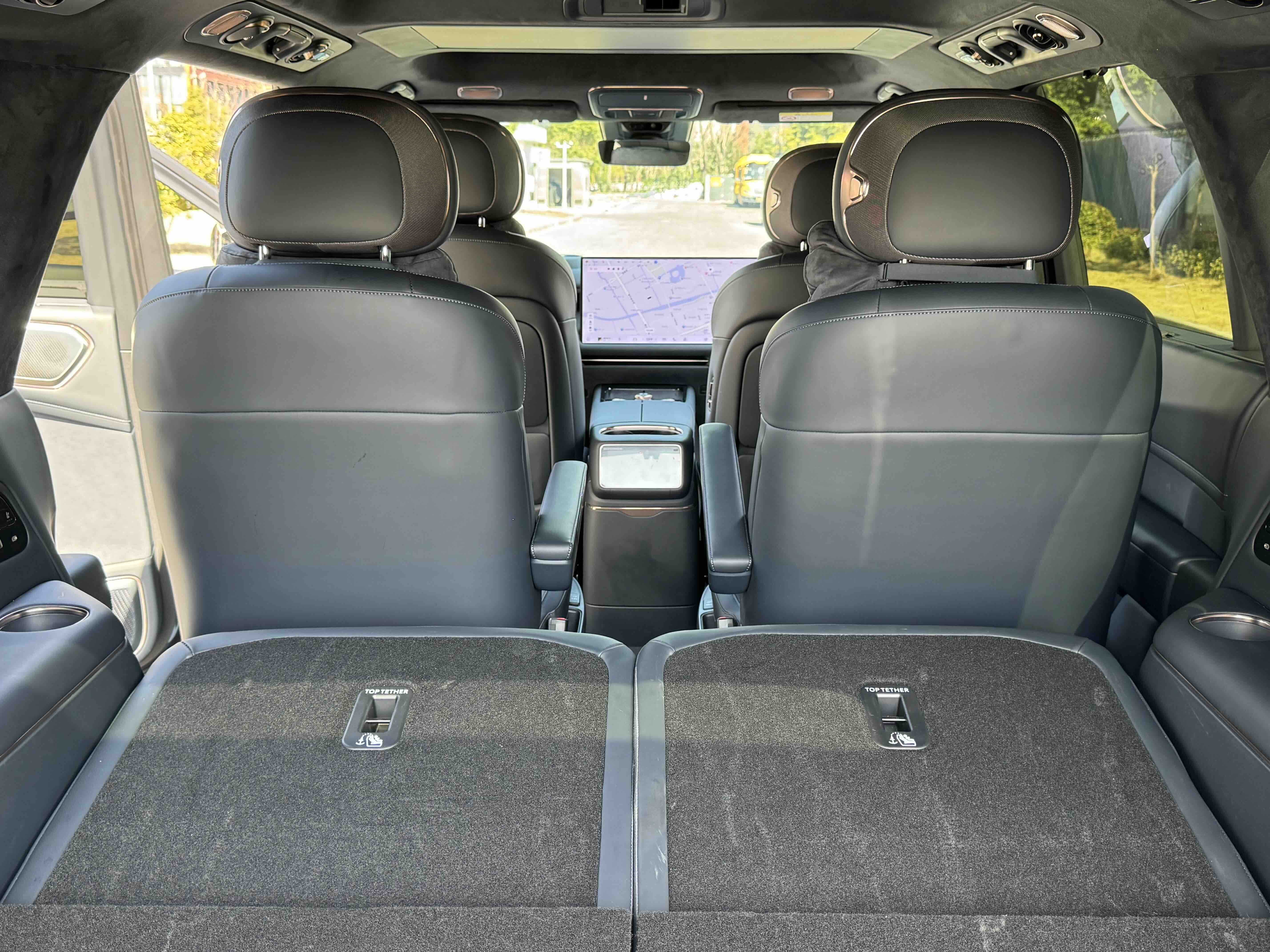 Lynk & Co 900 2025 car image #20