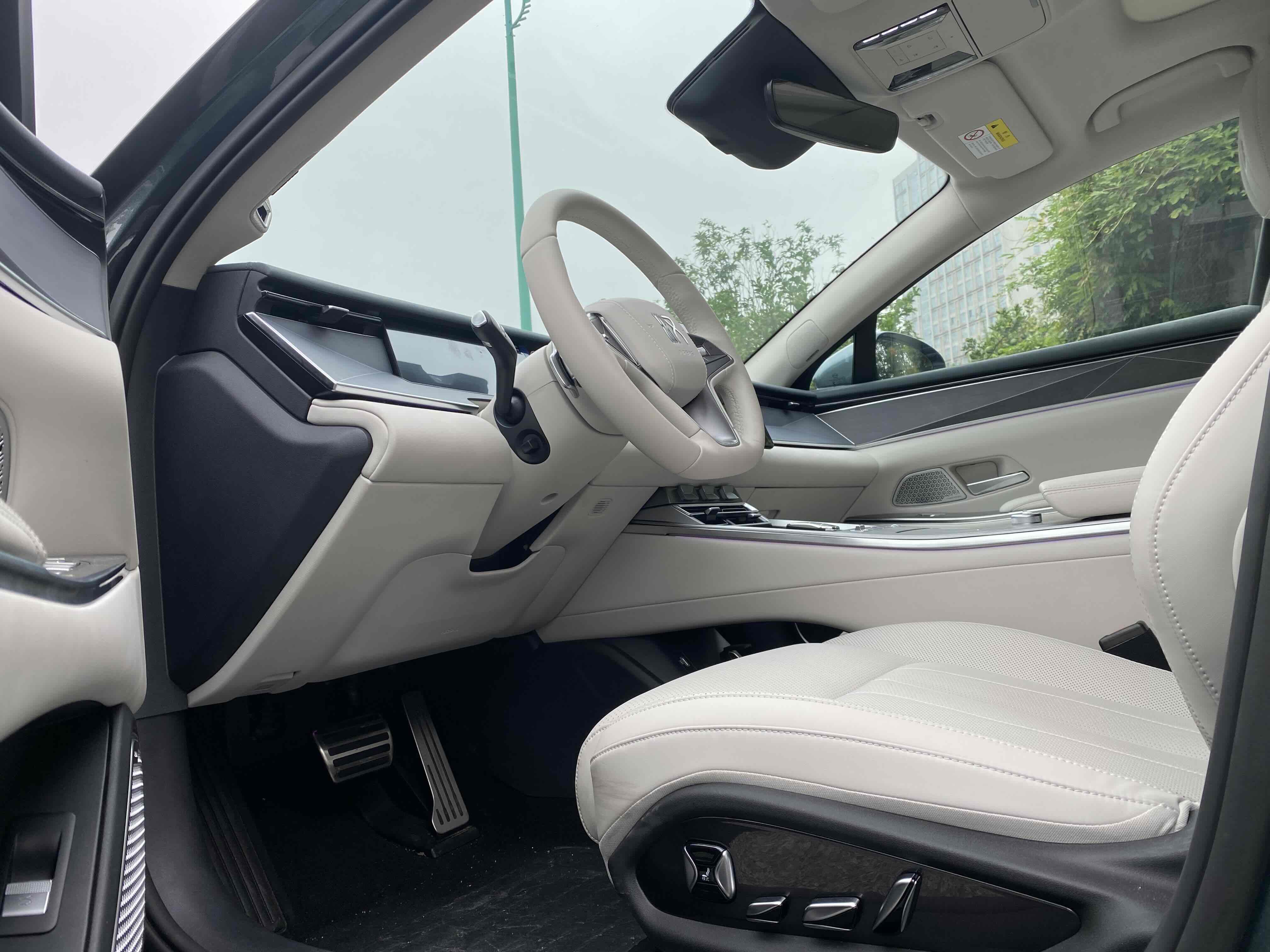 BYD HanL 2025 car image #20