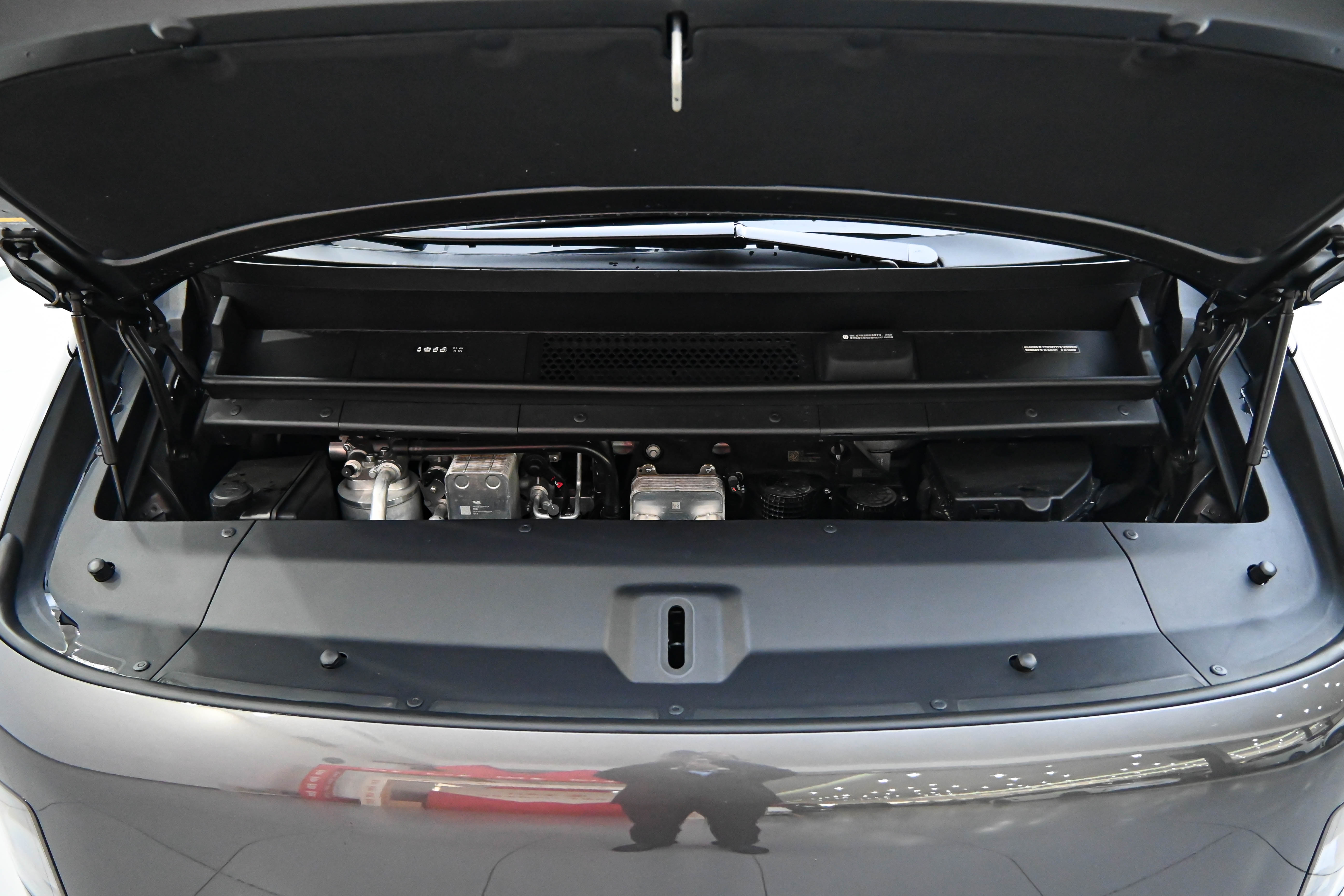 理想汽车 理想MEGA 2025 汽车图片 #20