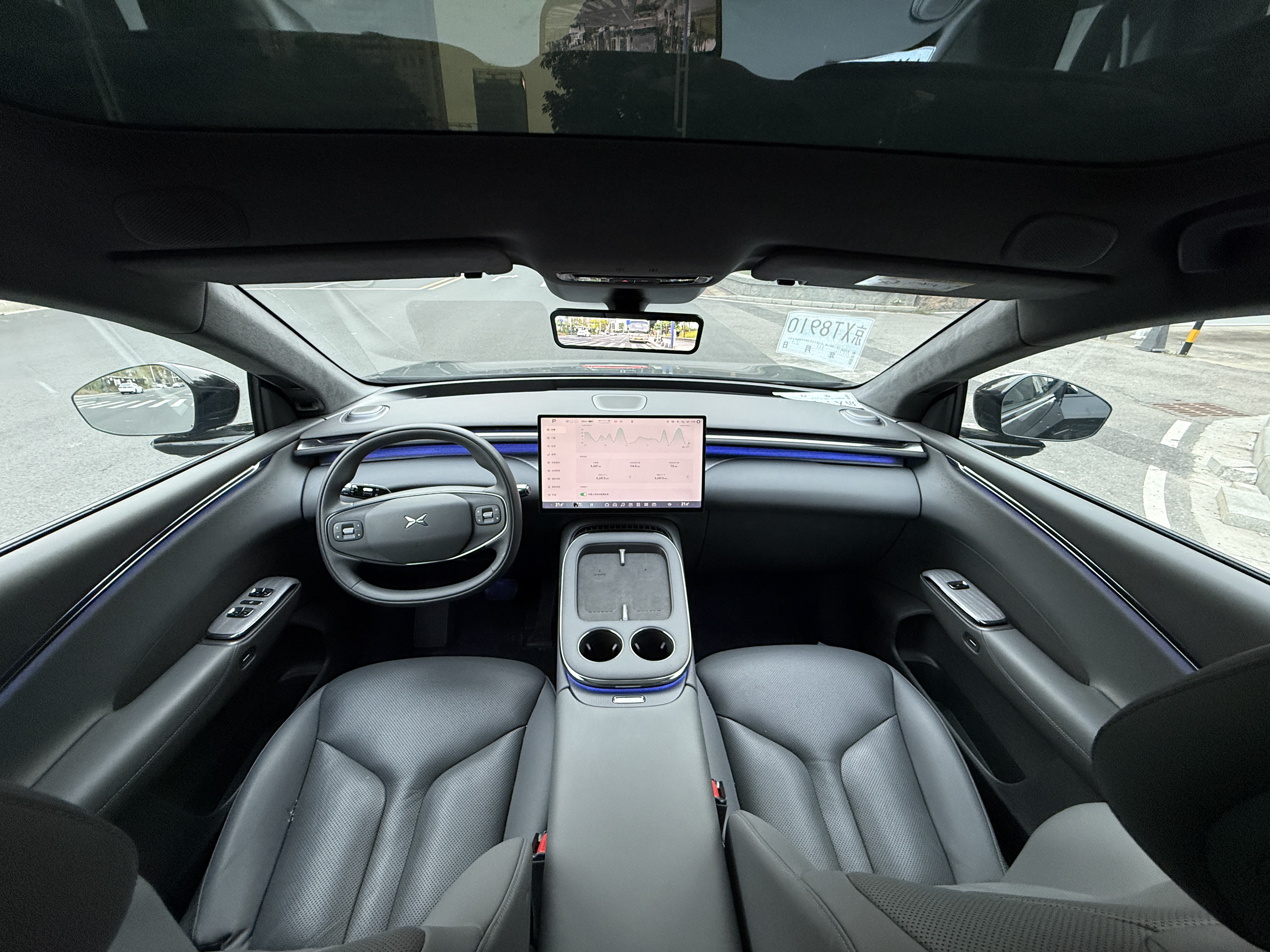 Xpeng 2025 car image #20