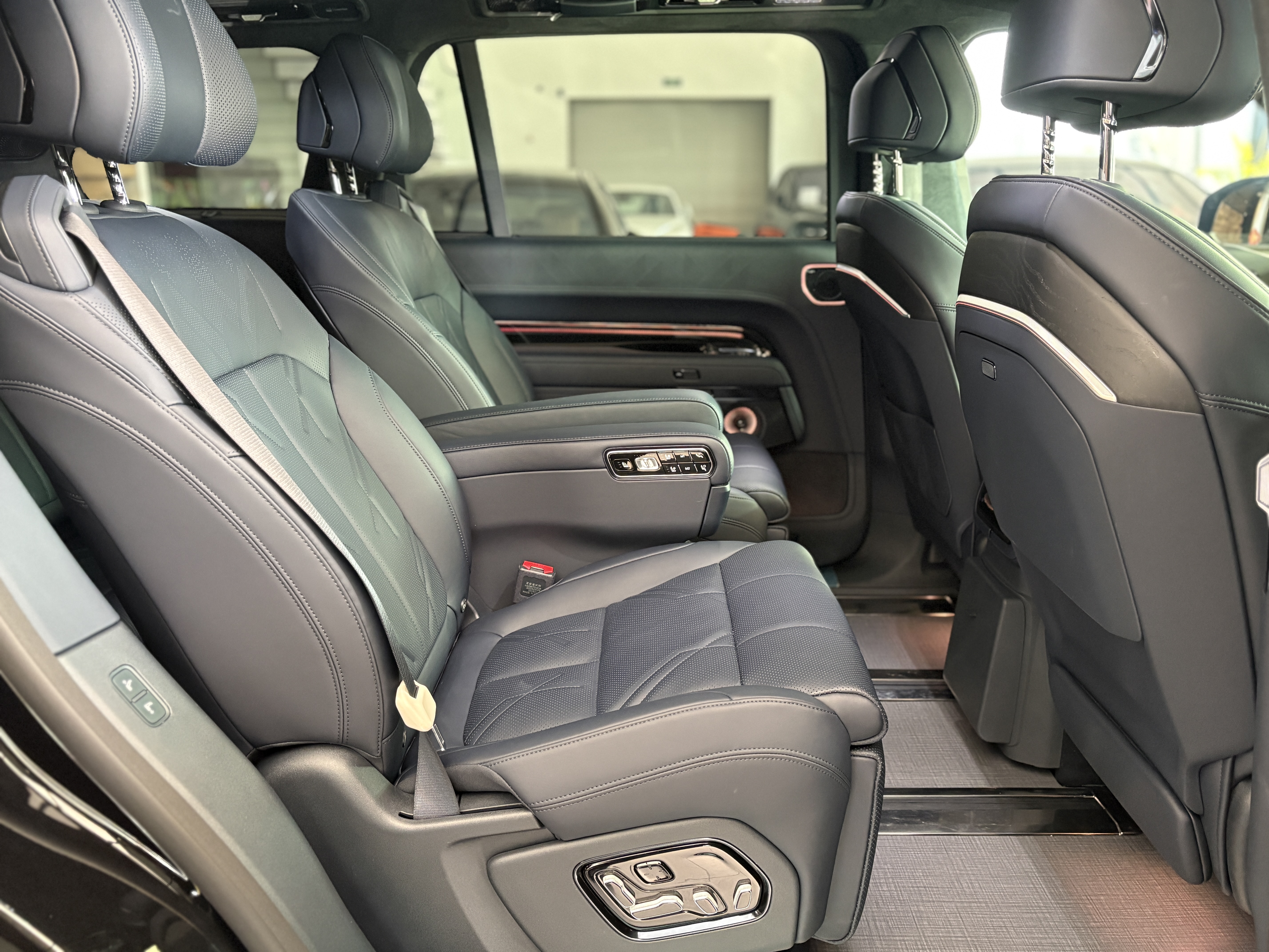 Zeekr 9X 2025 car image #20