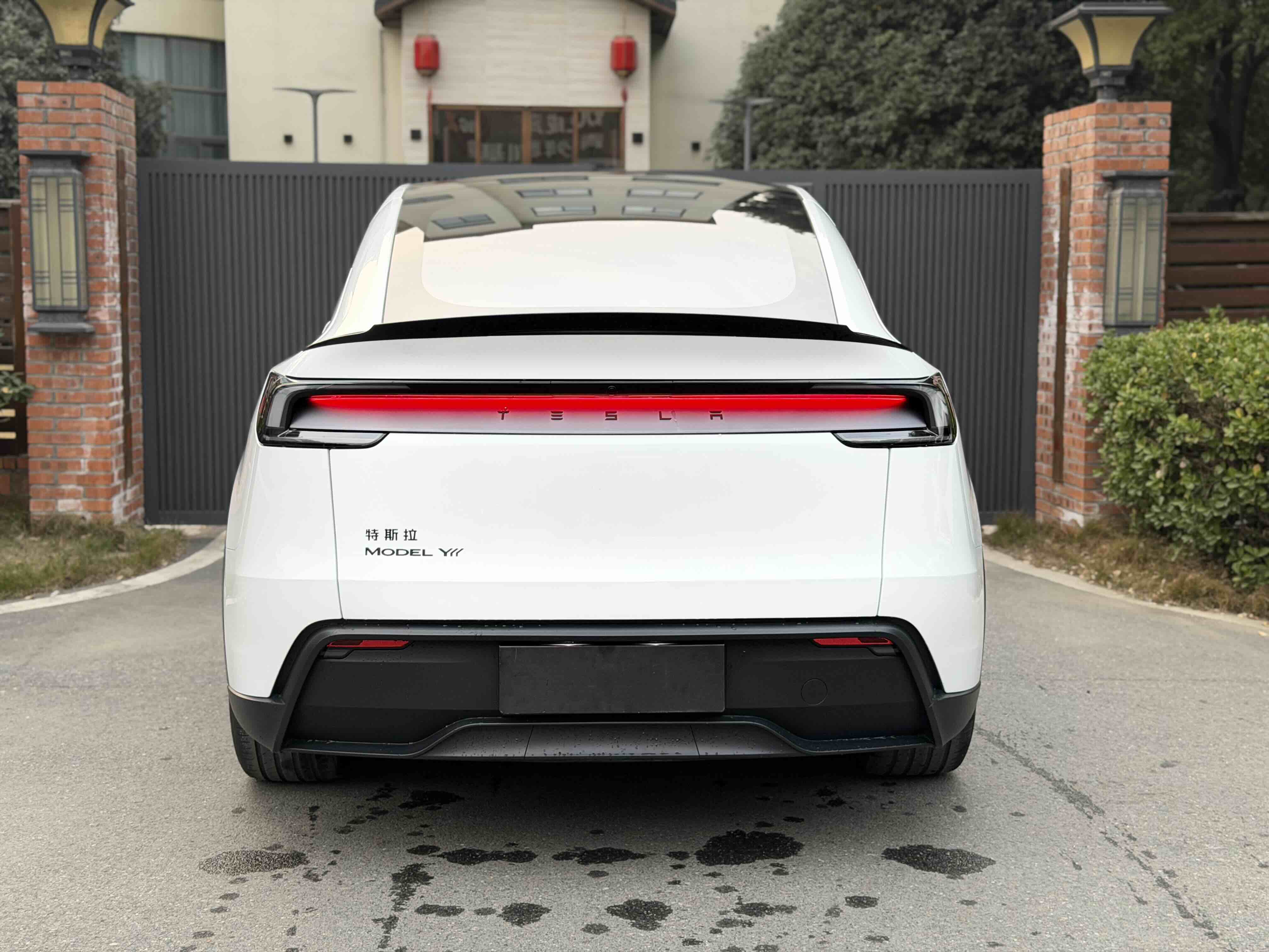 Tesla Model Y L 2025 image de voiture #20