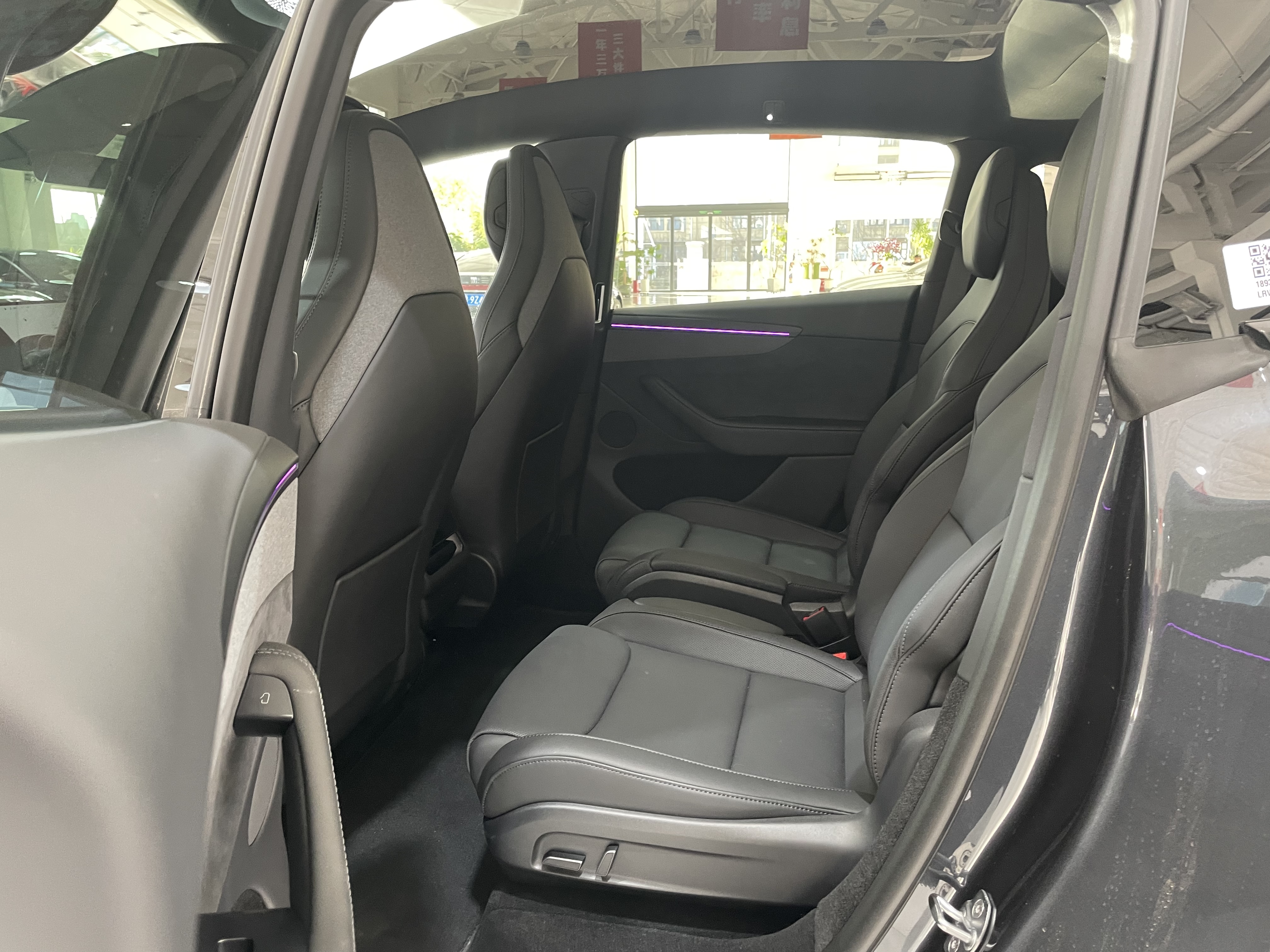 特斯拉 Model Y L 2025 汽车图片 #20