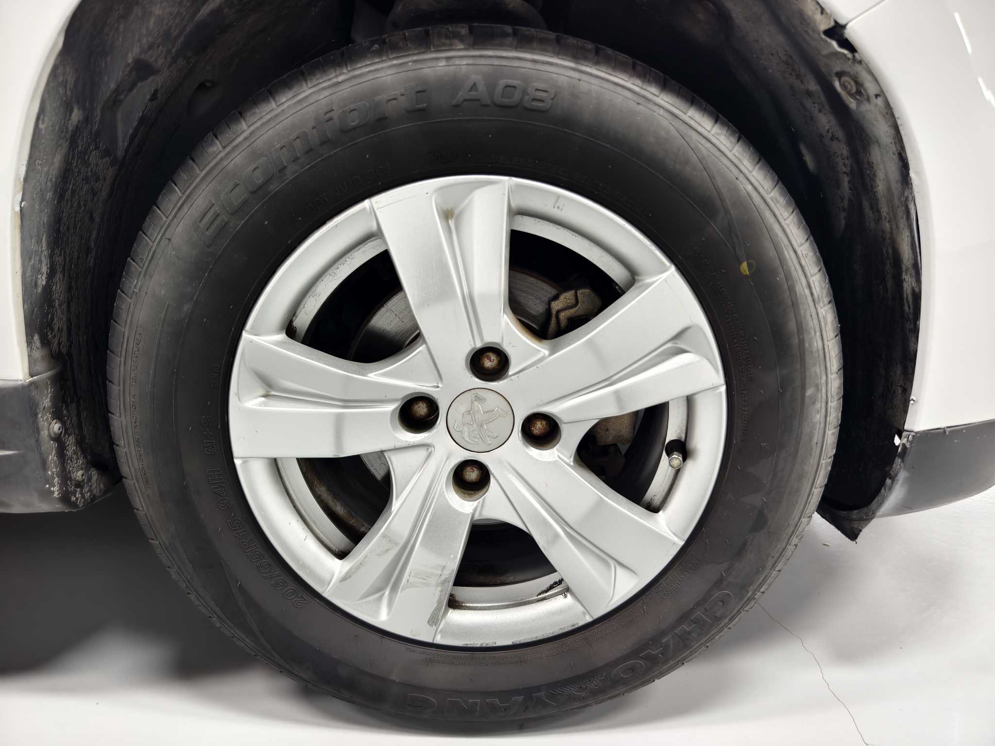 Peugeot 2008 2015 car image #20