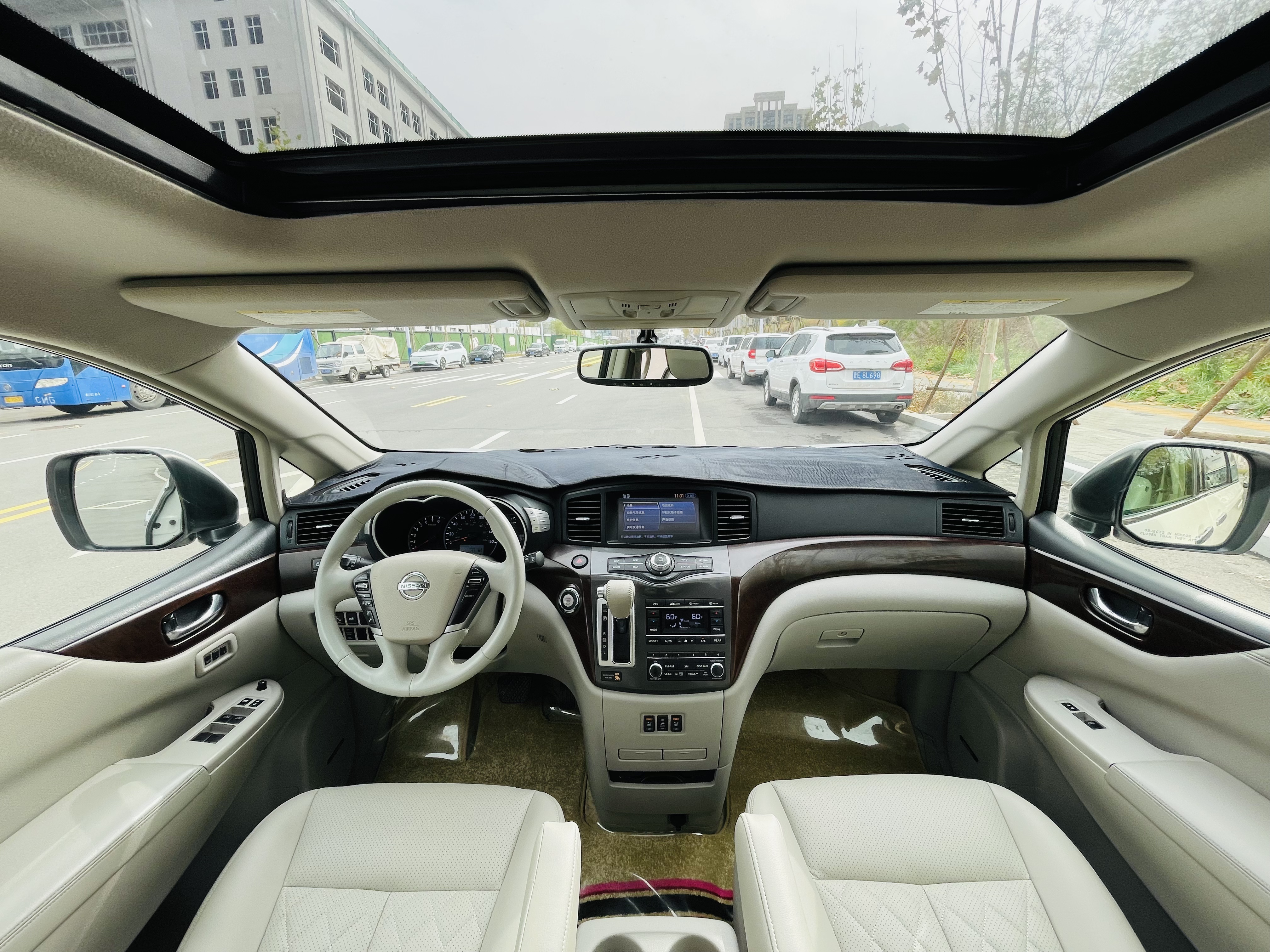 日产 贵士 2012 汽车图片 #20