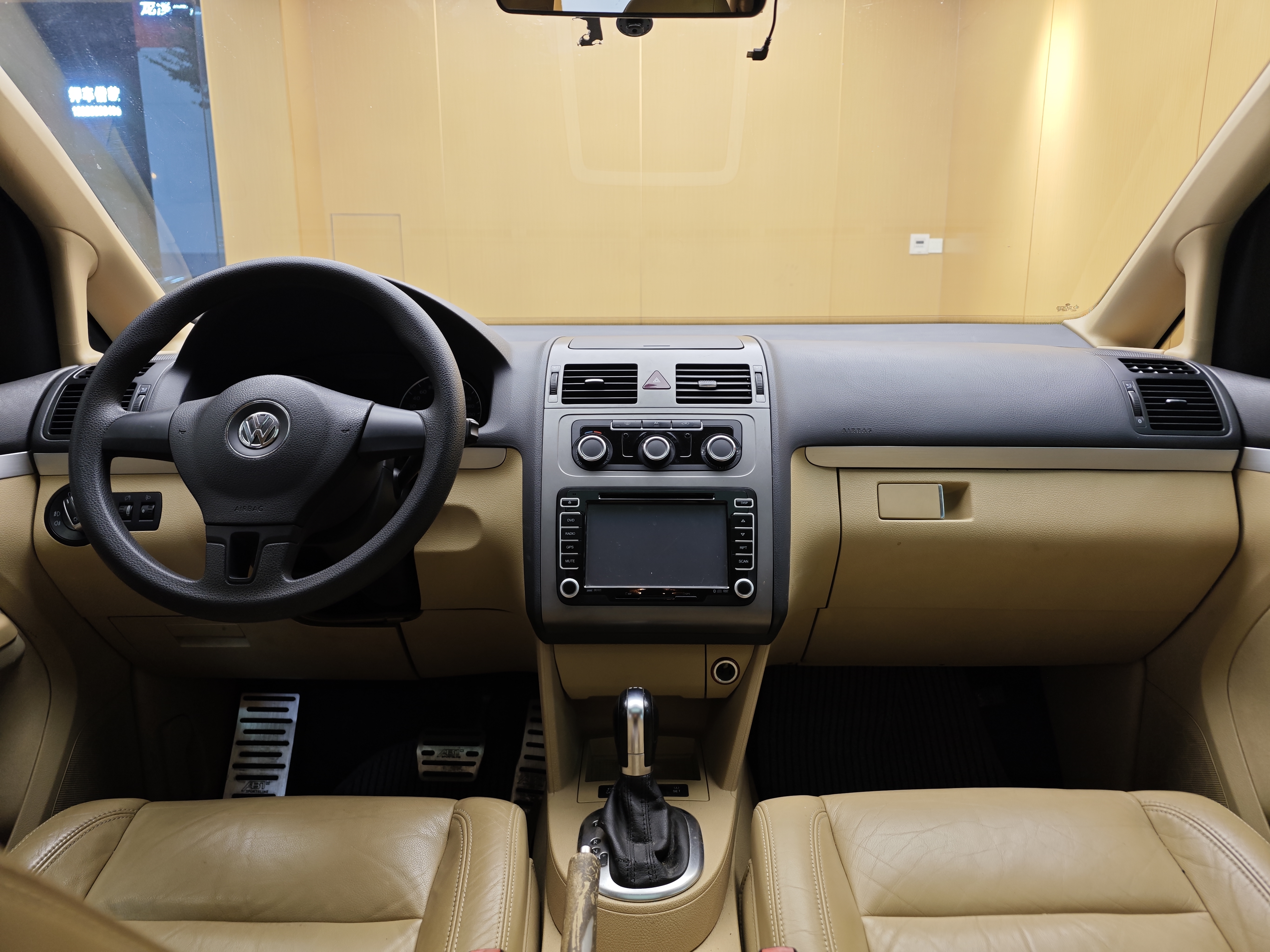 Volkswagen Touran 2011 #20 Volkswagen Touran 2011 immagine di auto #20