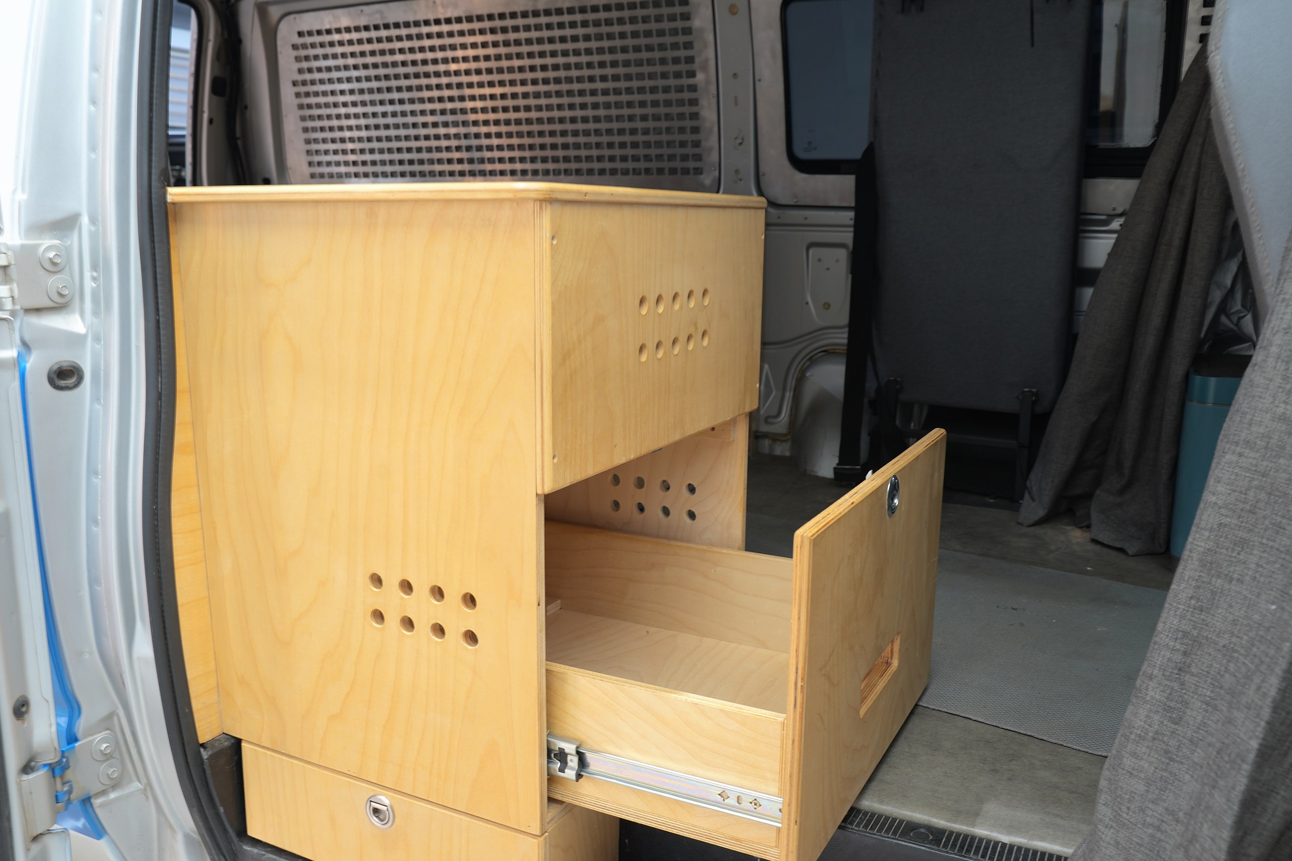 Ford E350 2012 car image #20