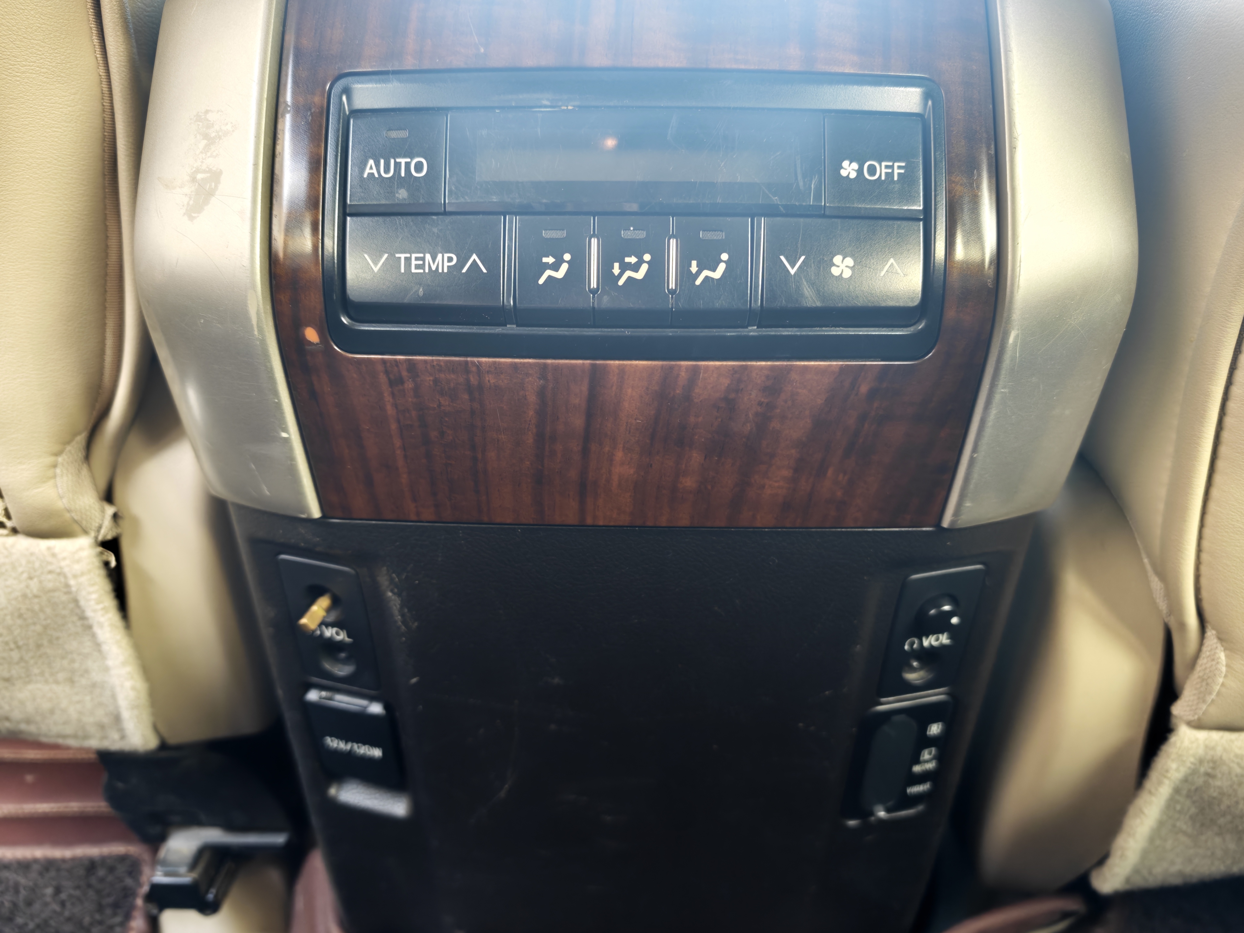 Toyota Land Cruiser Prado 2012 #20 Toyota Land Cruiser Prado 2012 car image #20