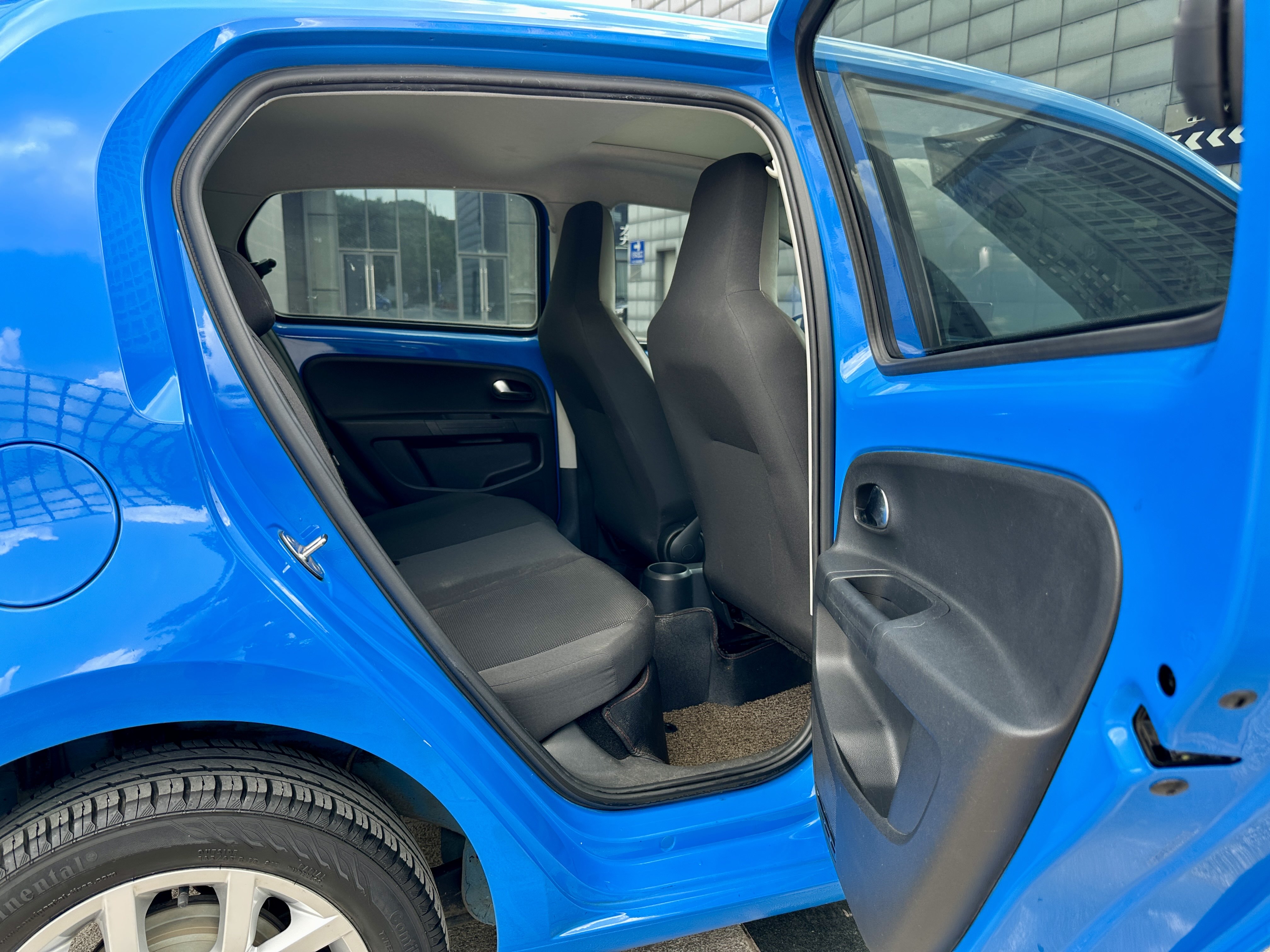 Volkswagen up! 2016 immagine di auto #20