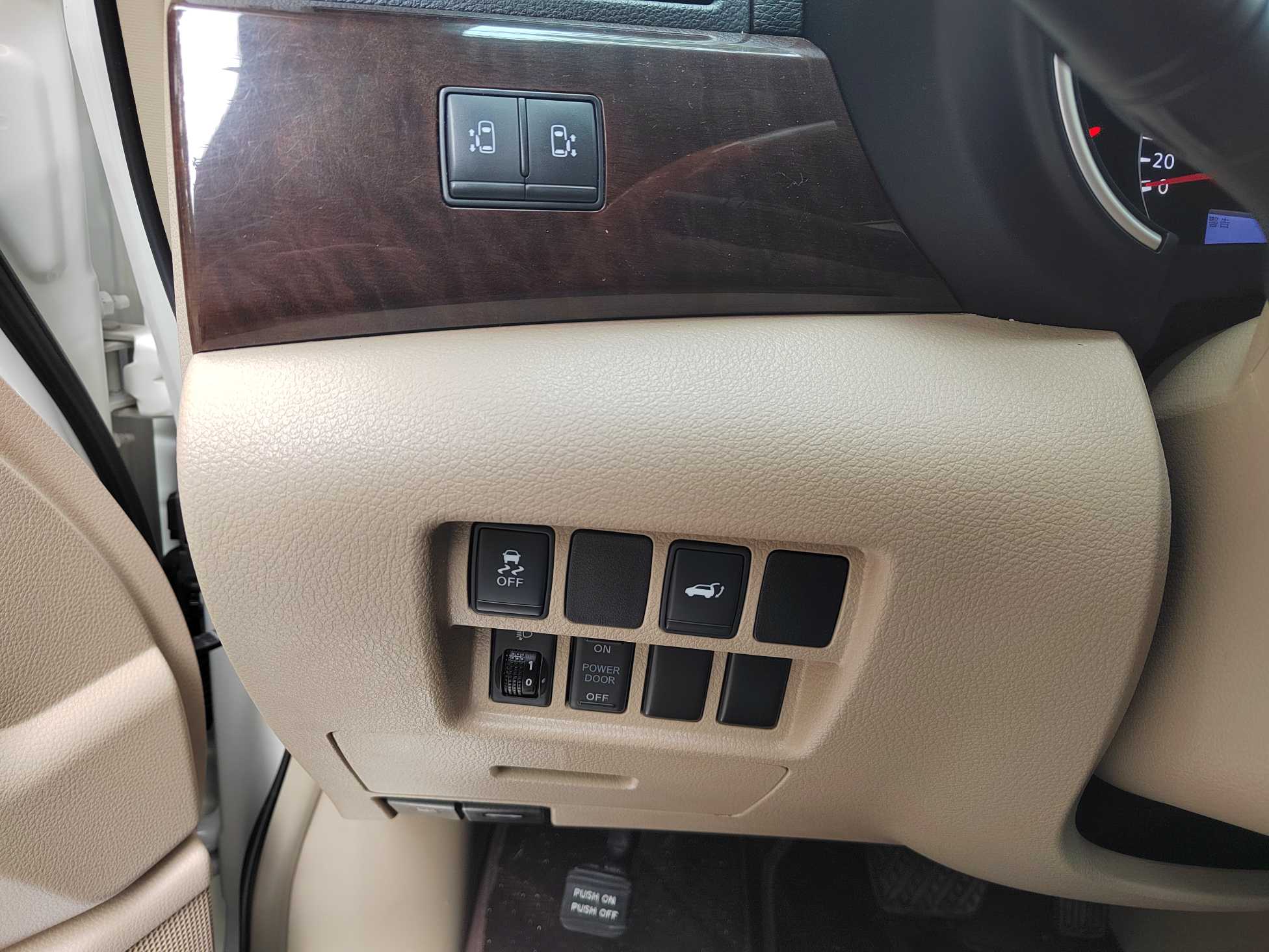 Nissan Quest 2017 imagen de coche #20