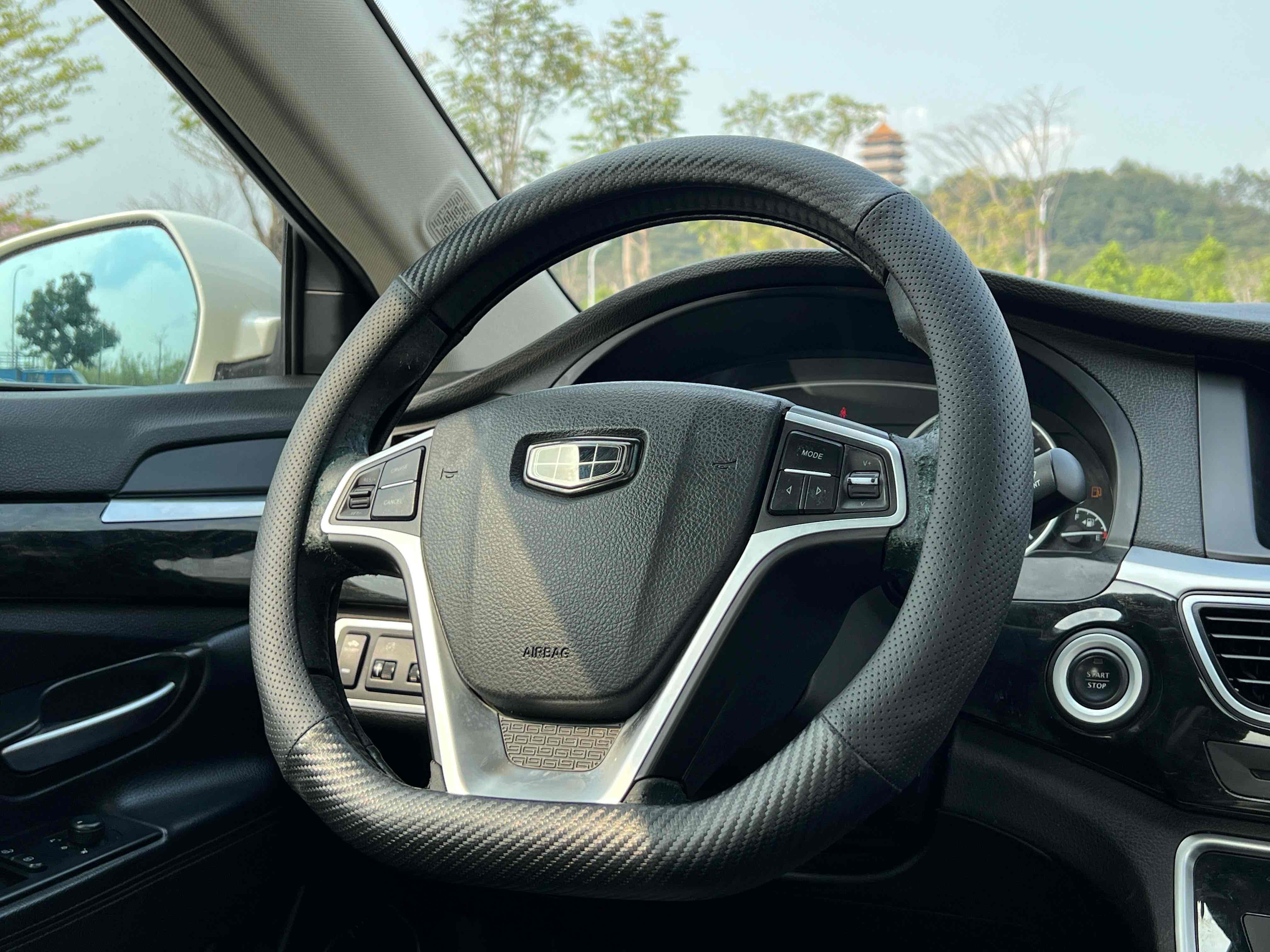 GEELY Ulion 2015 immagine di auto #20