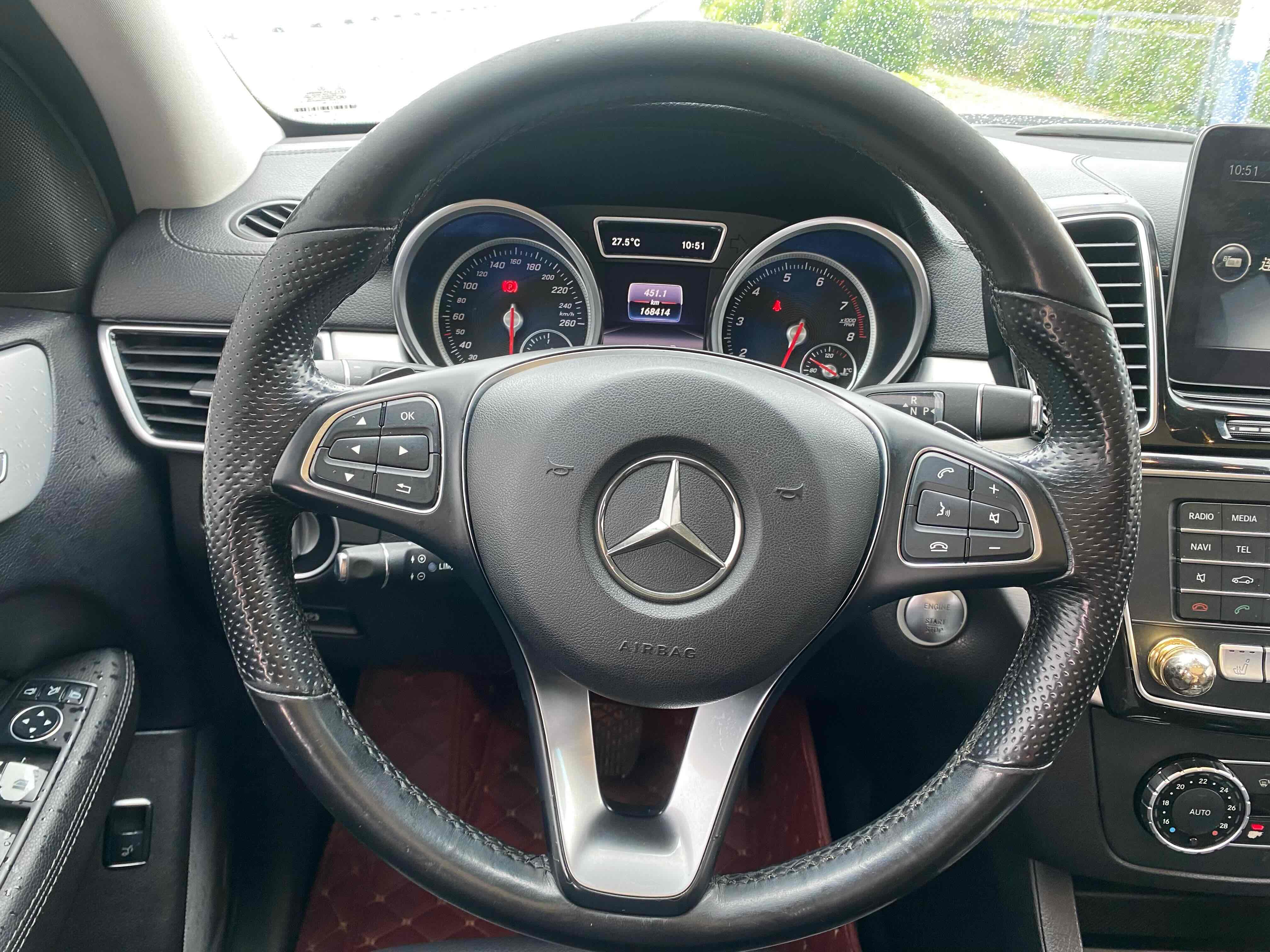 Mercedes-Benz GLE Coupe 2016 صورة سيارة #20