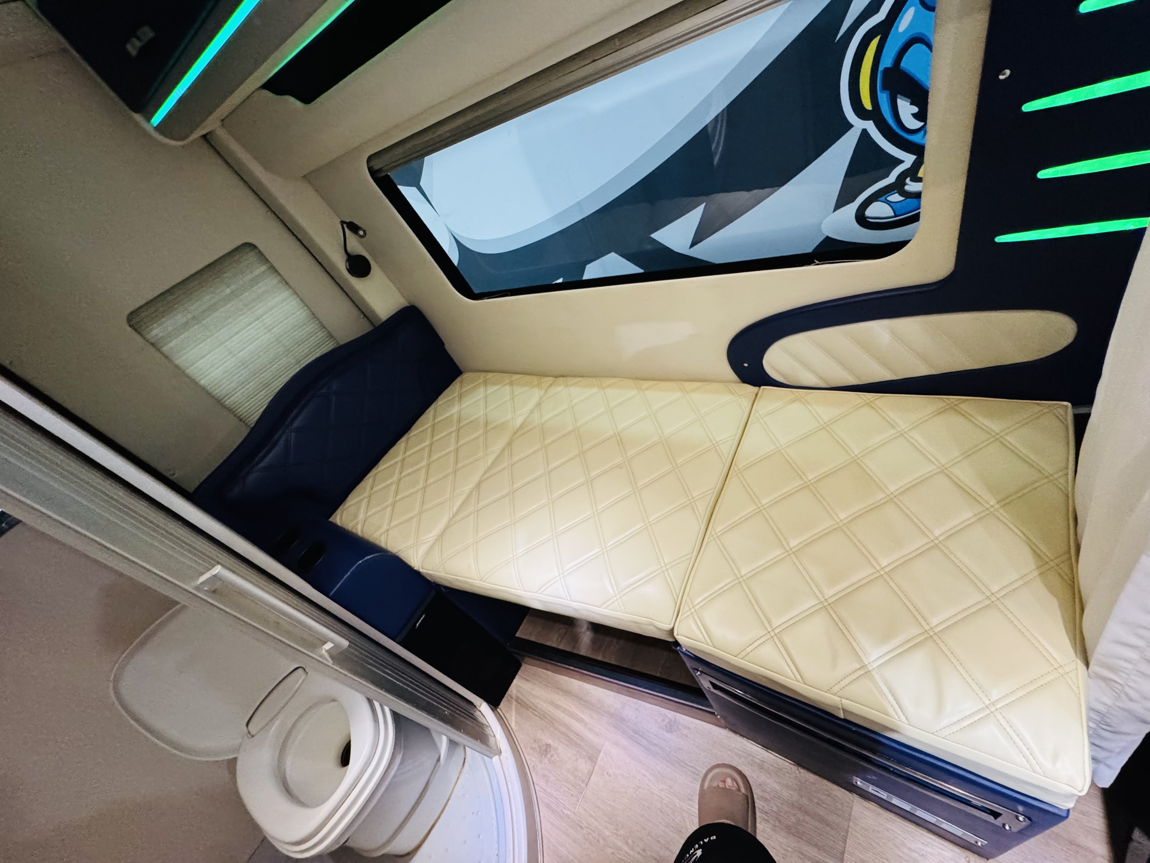 Mercedes-Benz Sprinter 2017 car image #20