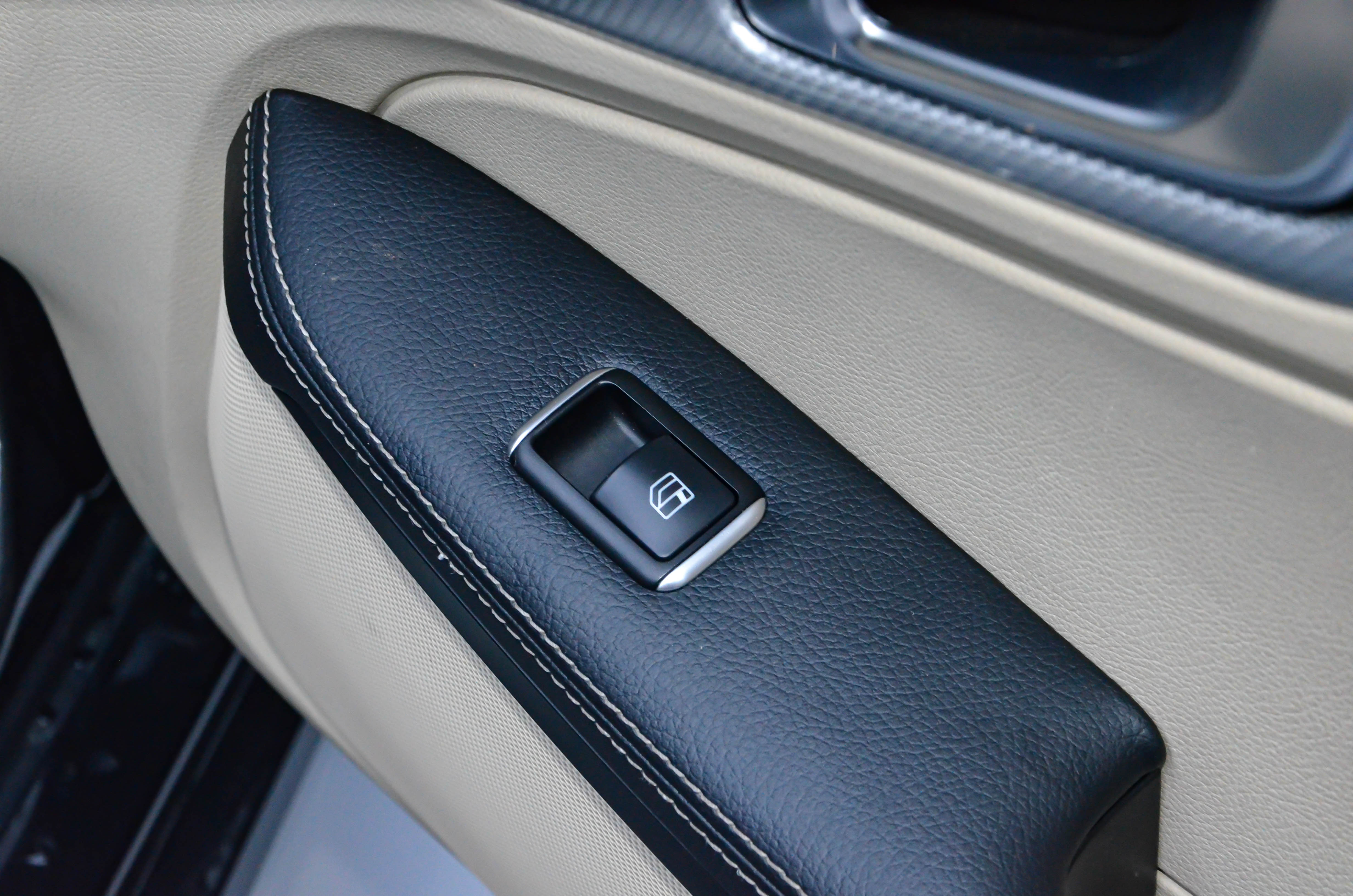 Mercedes-Benz SLC Class 2019 car image #20