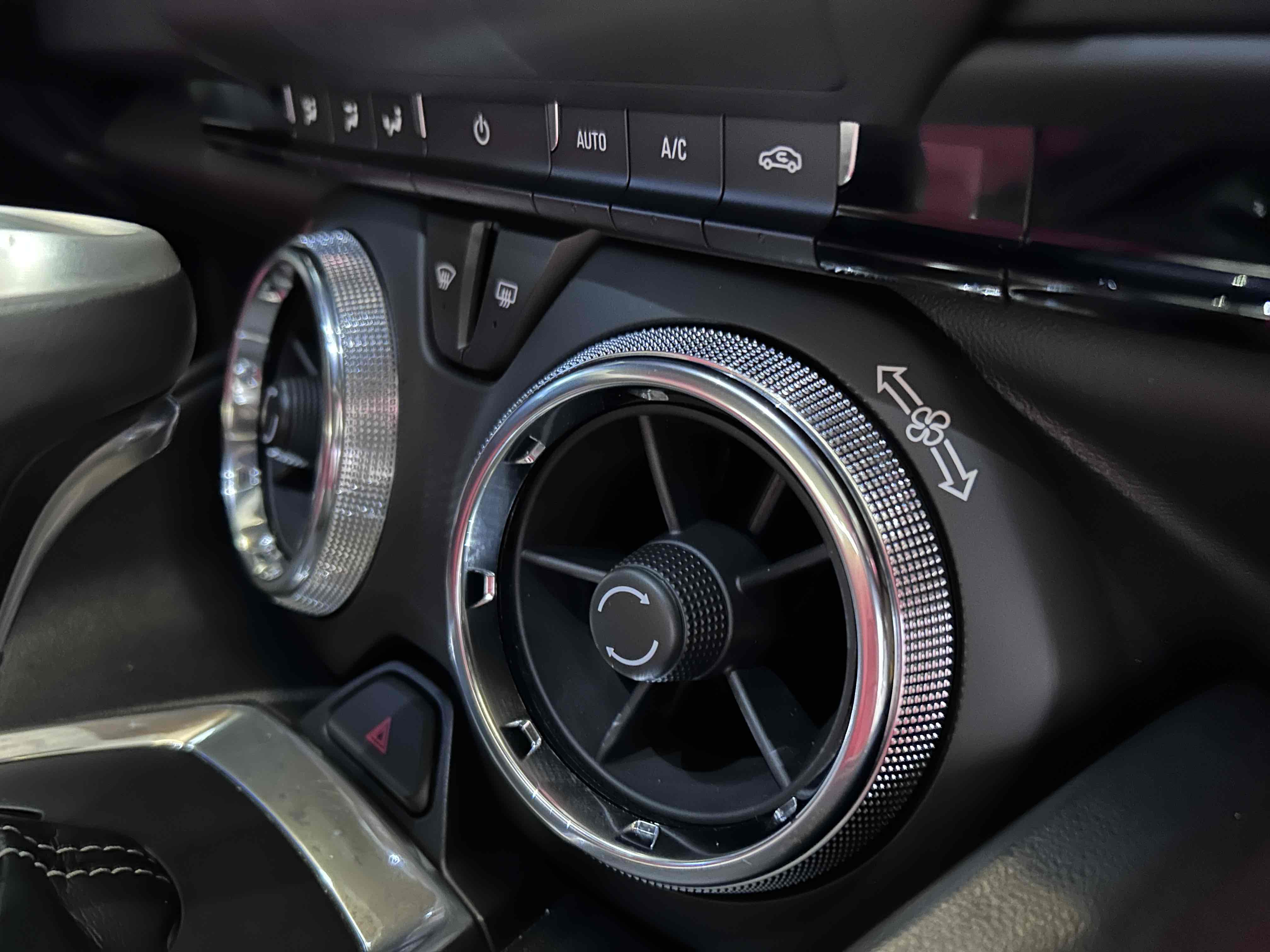 Chevrolet Camaro 2018 imagem de carro #20