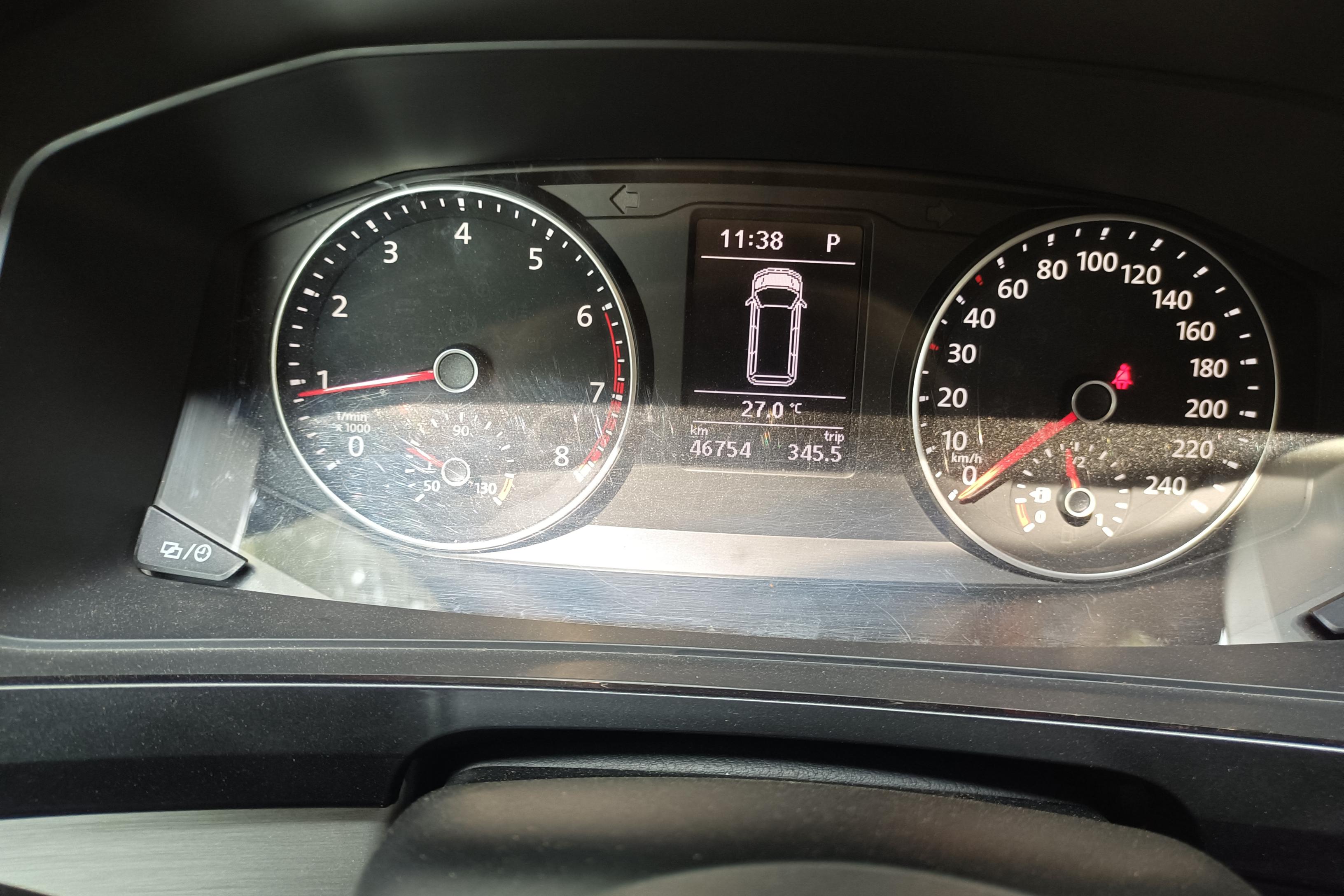 Volkswagen Caravelle 2017 car image #20