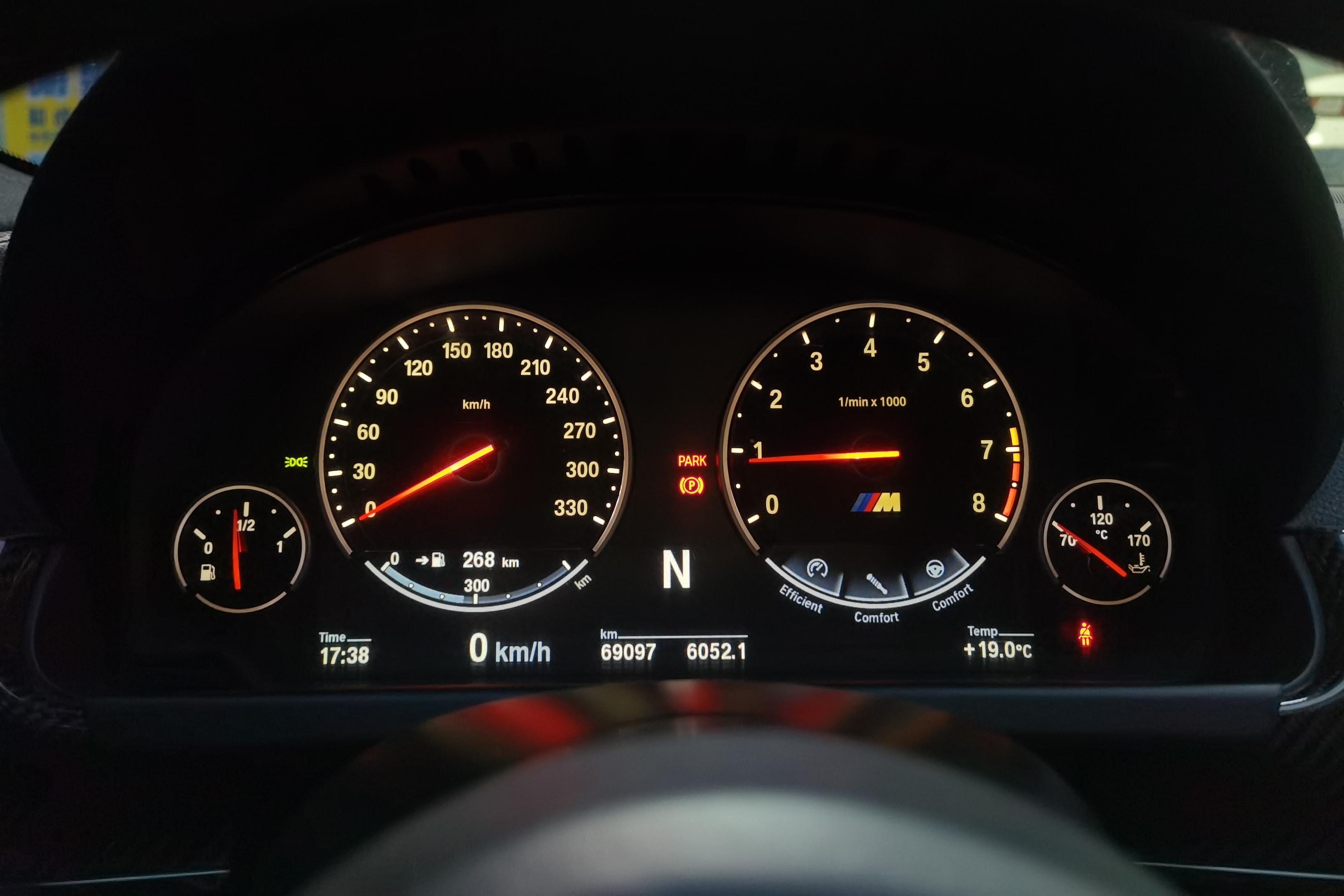 BMW M6 2014 изображение автомобиля #20