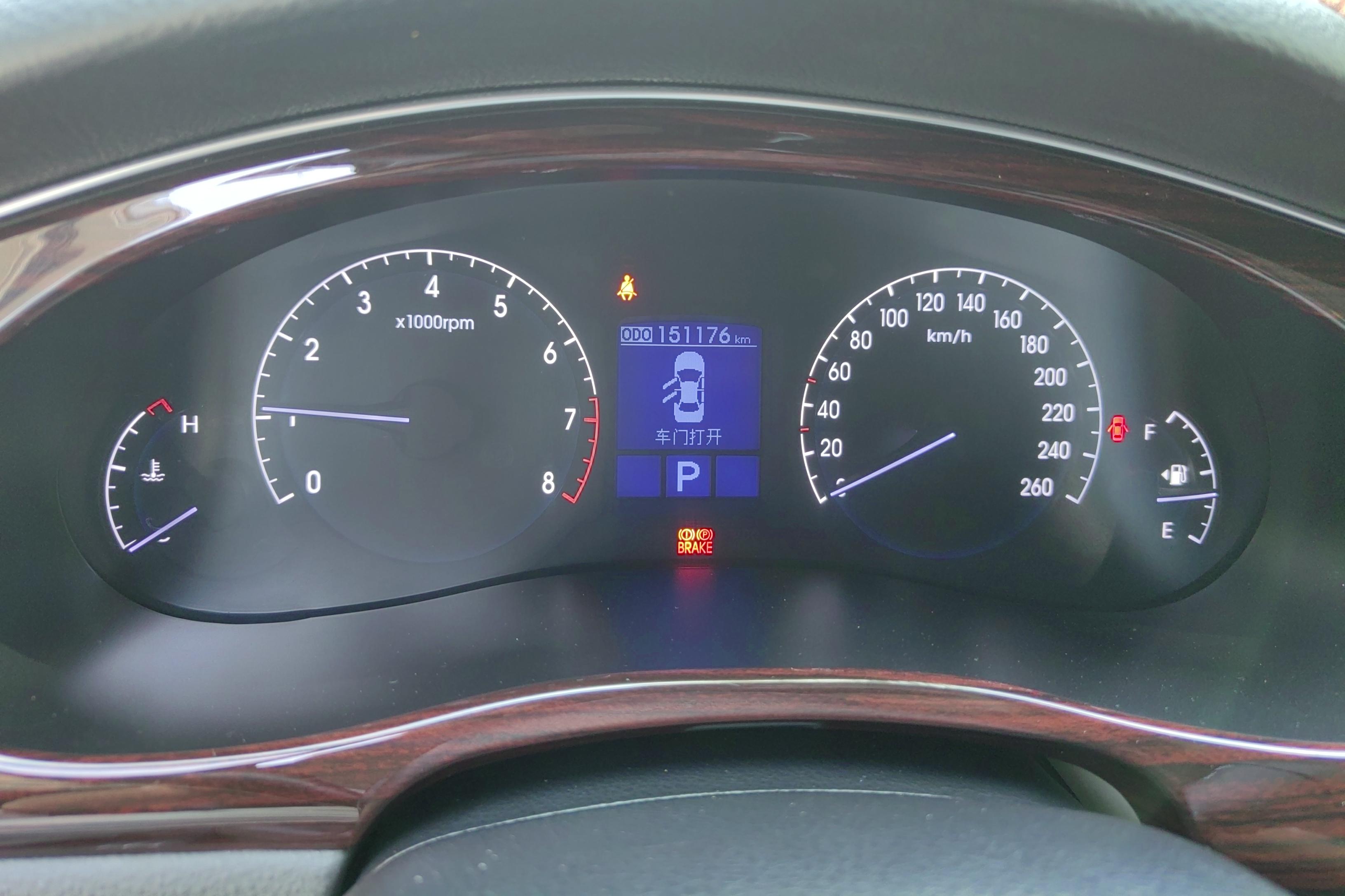 Hyundai Rohens 2014 car image #20