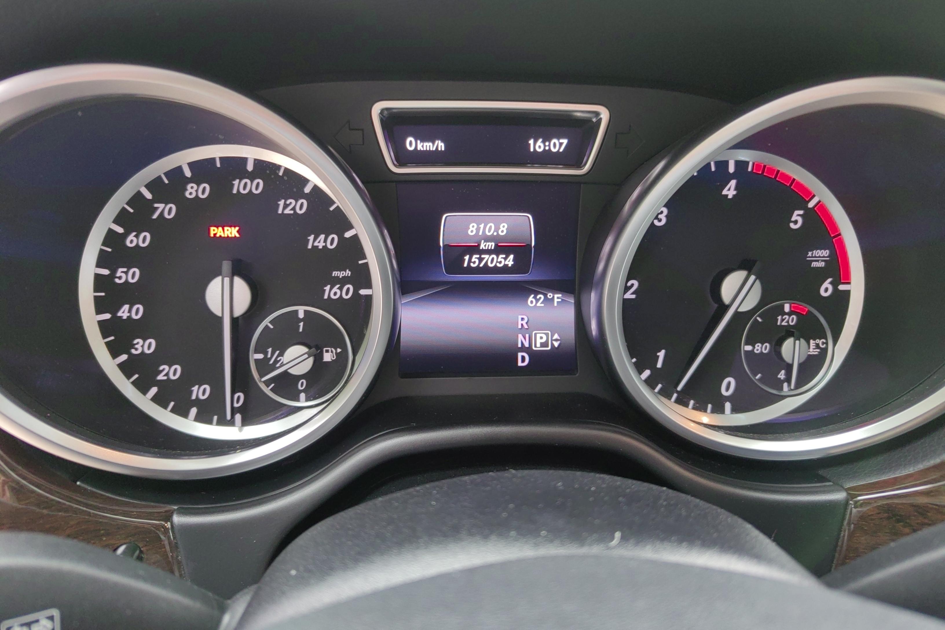 Mercedes-Benz GL Class 2015 car image #20