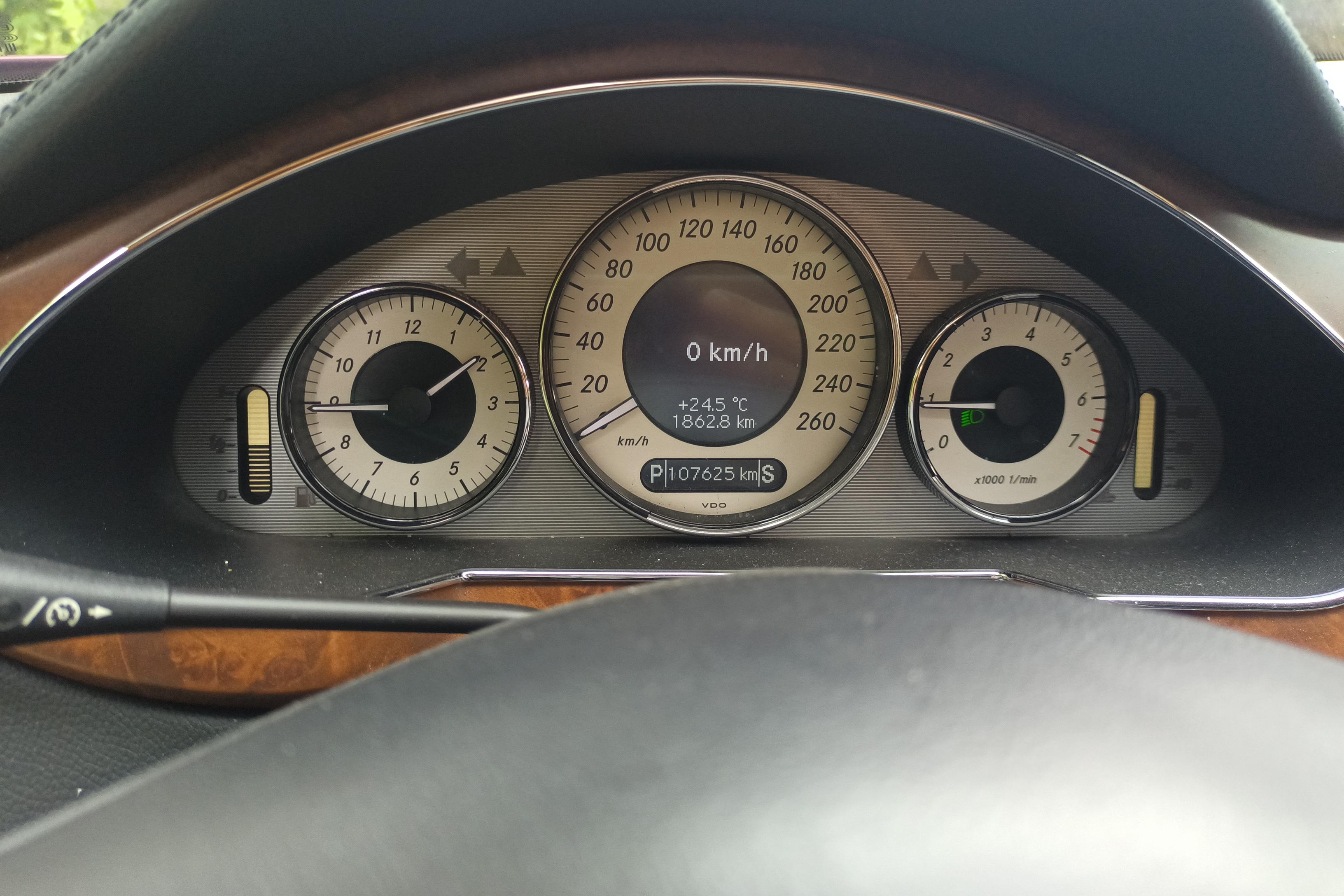 Mercedes-Benz CLS AMG 2009 car image #20