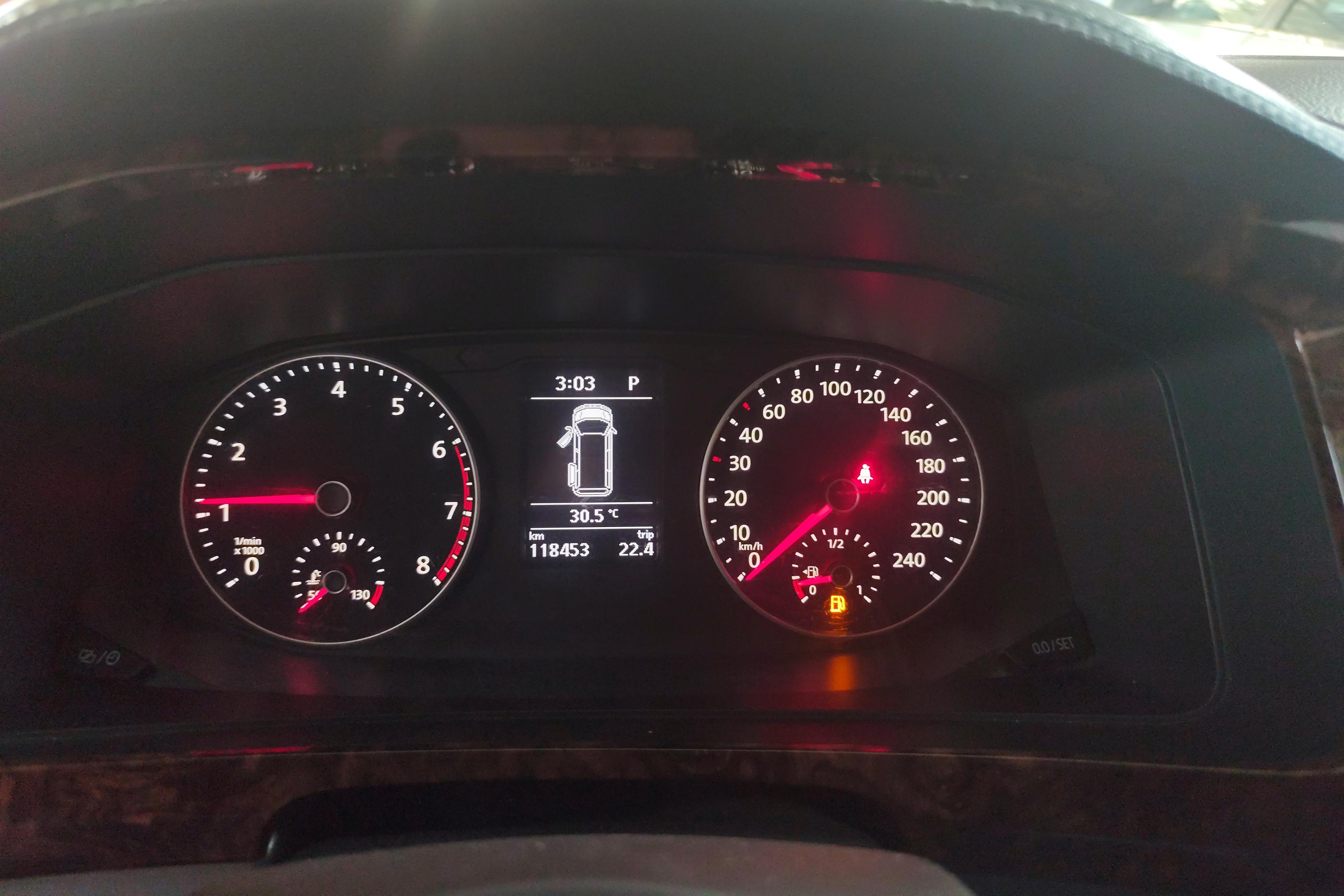 Volkswagen Caravelle 2018 car image #20