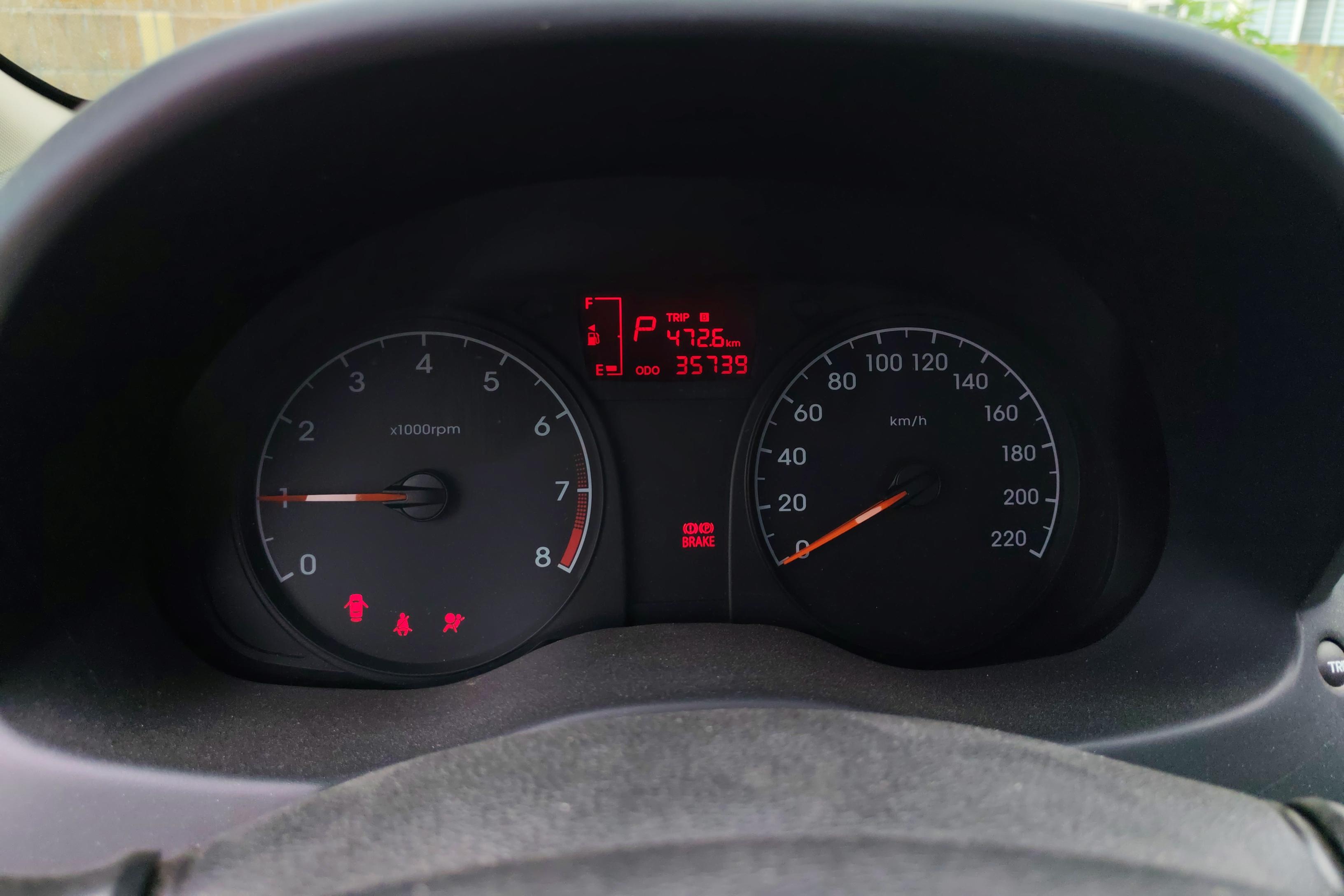 Hyundai Reina 2015 car image #20