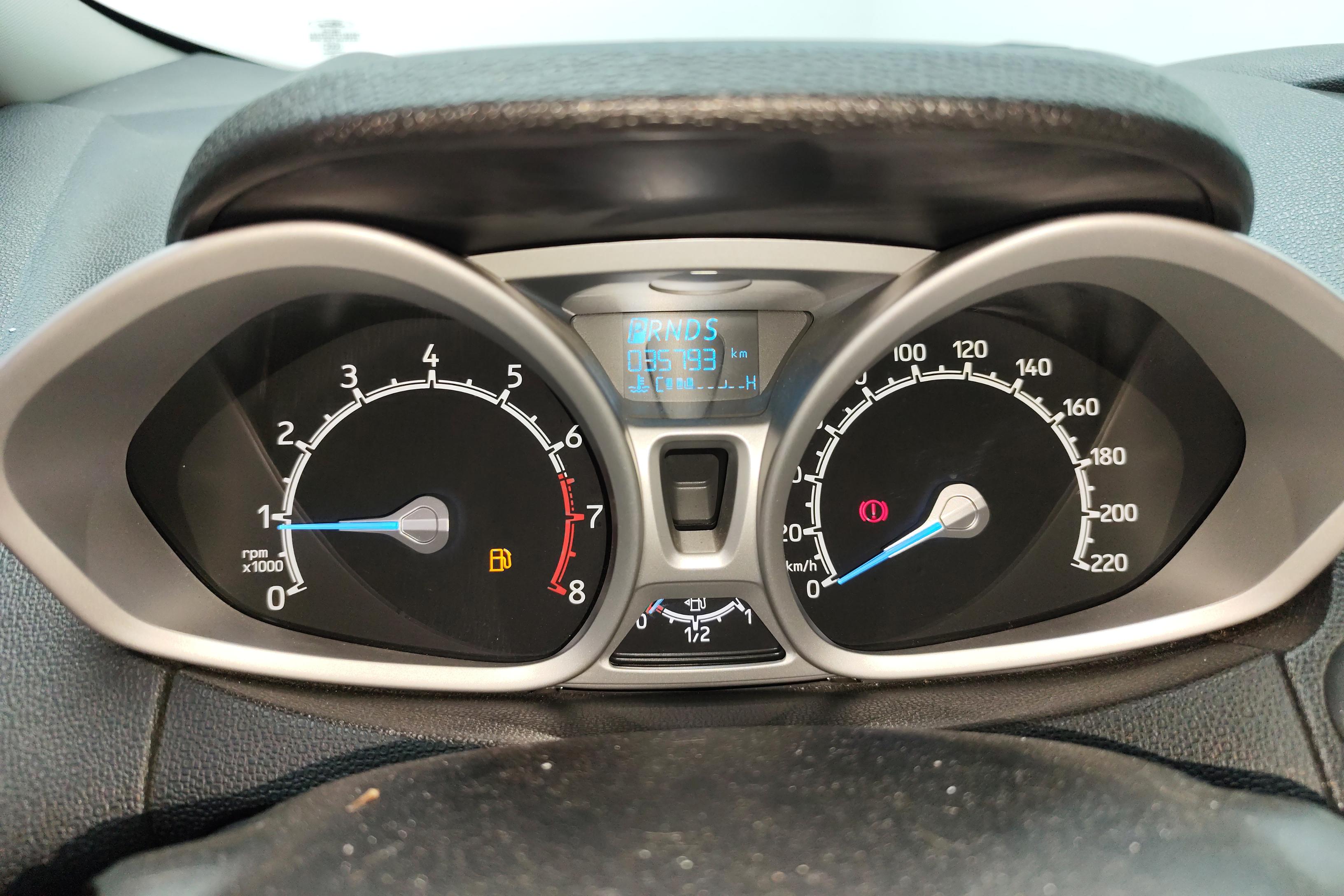 Ford EcoSport 2016 immagine di auto #20