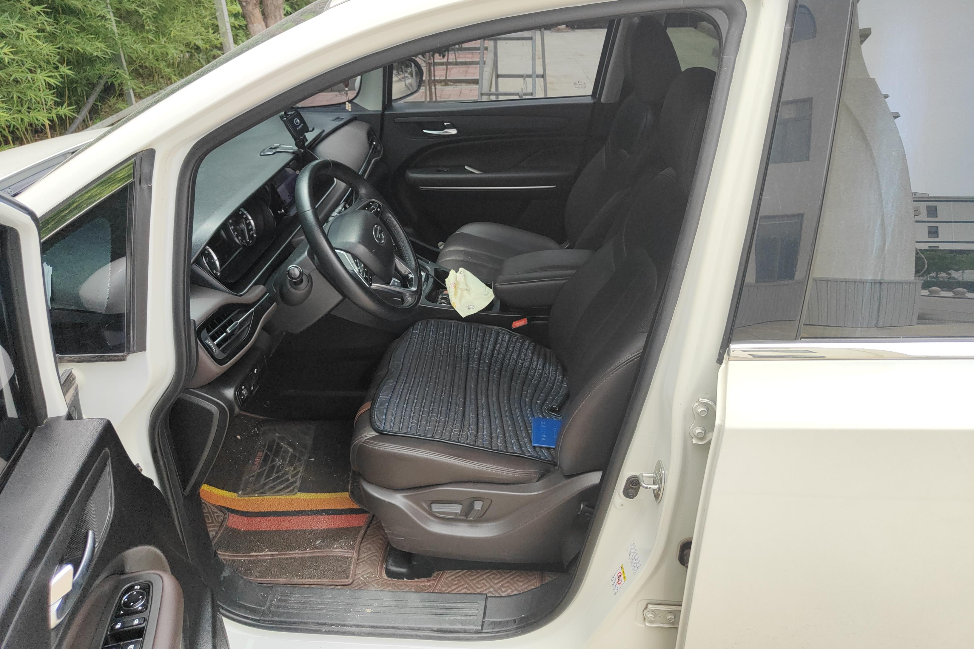 GAC Trumpchi M6 2019 car image #20