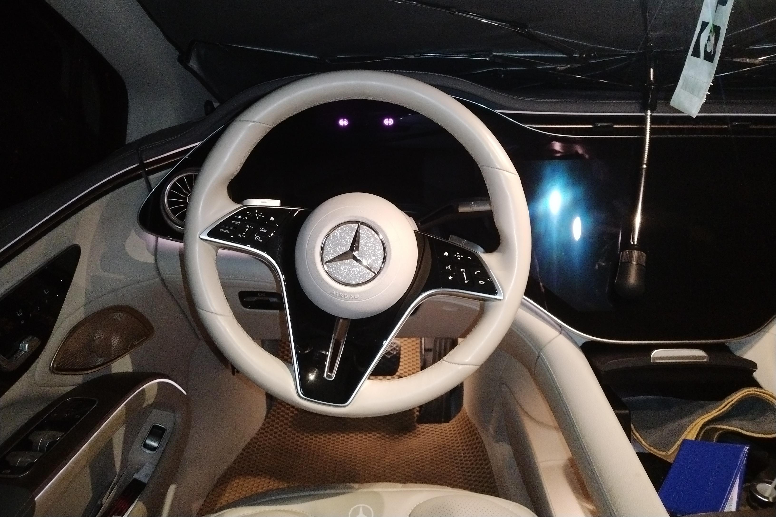 Mercedes-Benz EQS SUV 2022 car image #20