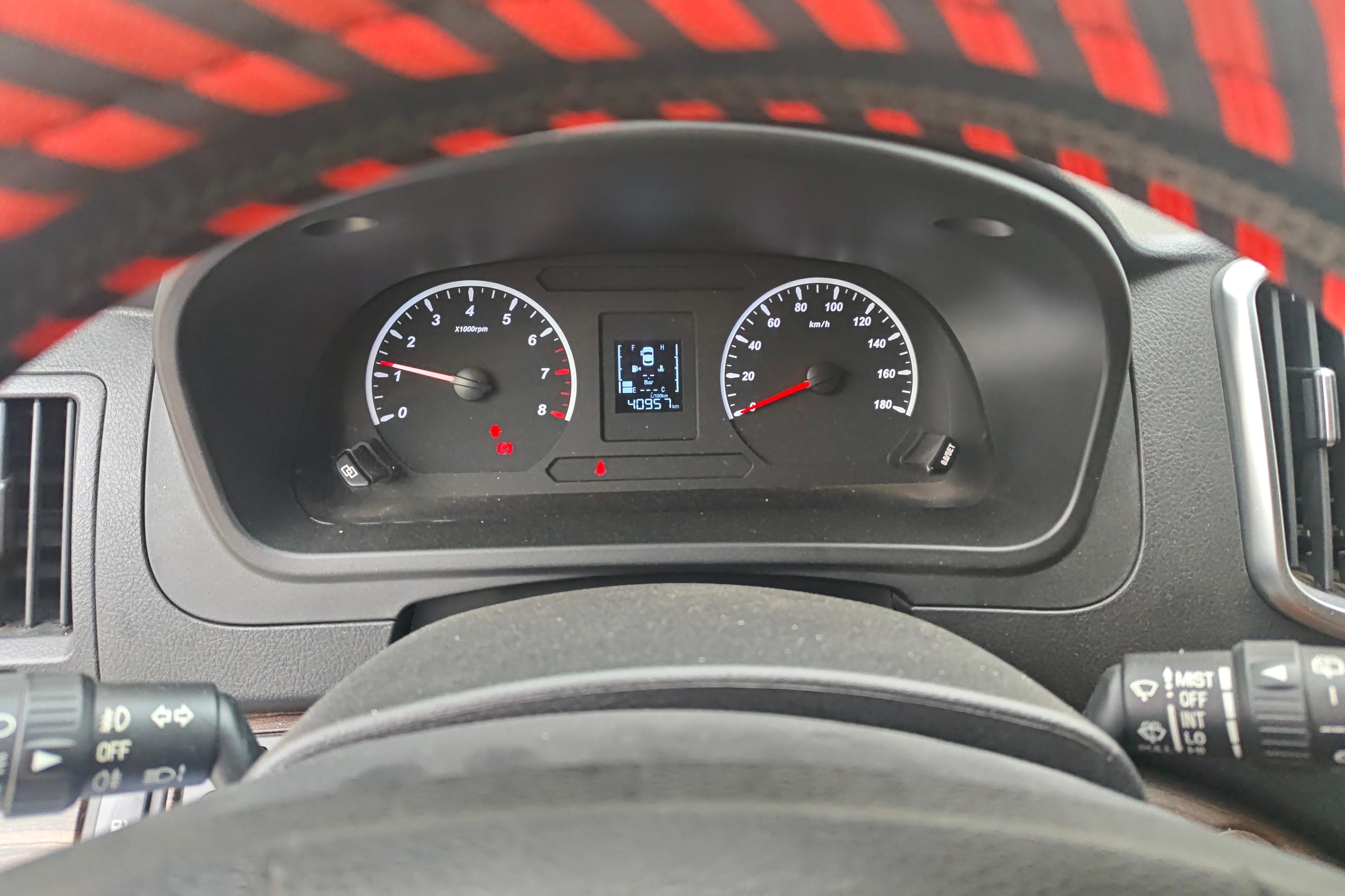 Forthing Lingzhi PLUS 2020 #20 Forthing Lingzhi PLUS 2020 car image #20