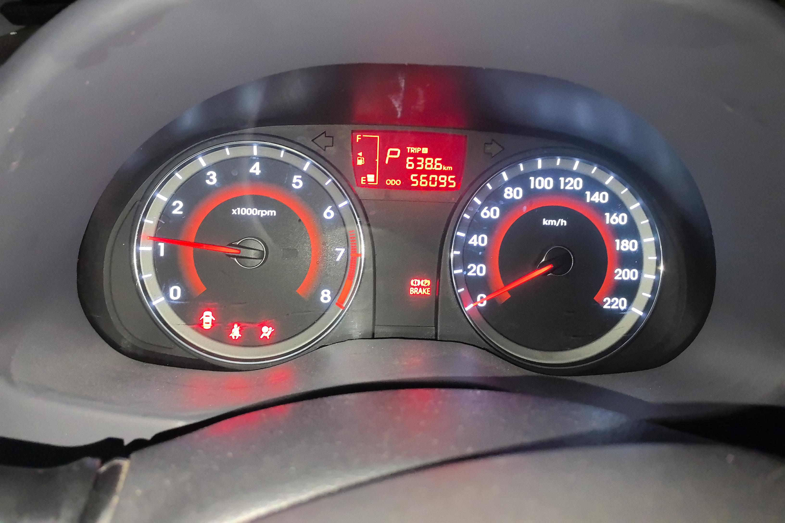 Hyundai Reina 2014 car image #20