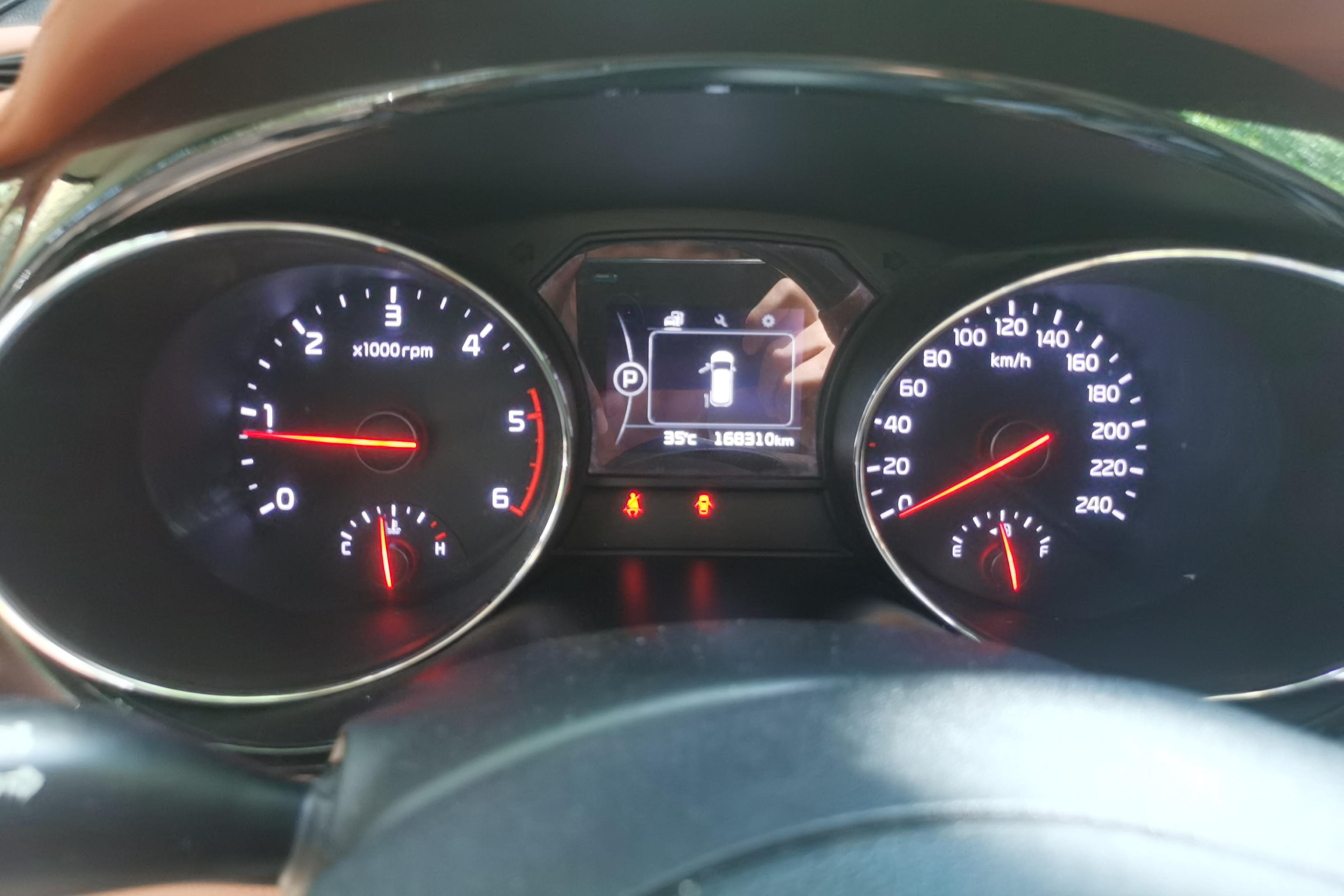 Kia Carnival 2016 изображение автомобиля #20