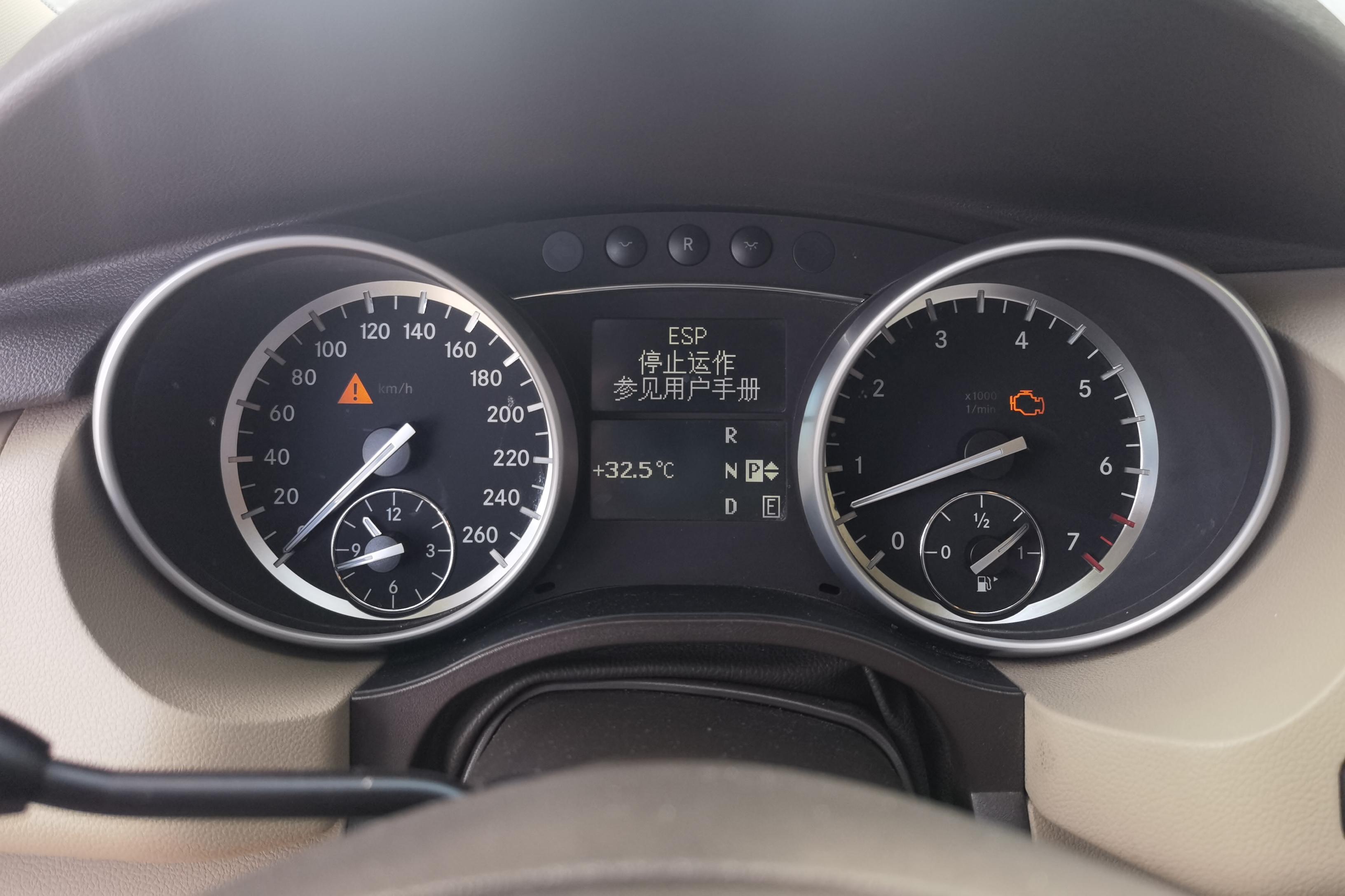 Mercedes-Benz R Class 2011 #20 Mercedes-Benz R Class 2011 car image #20