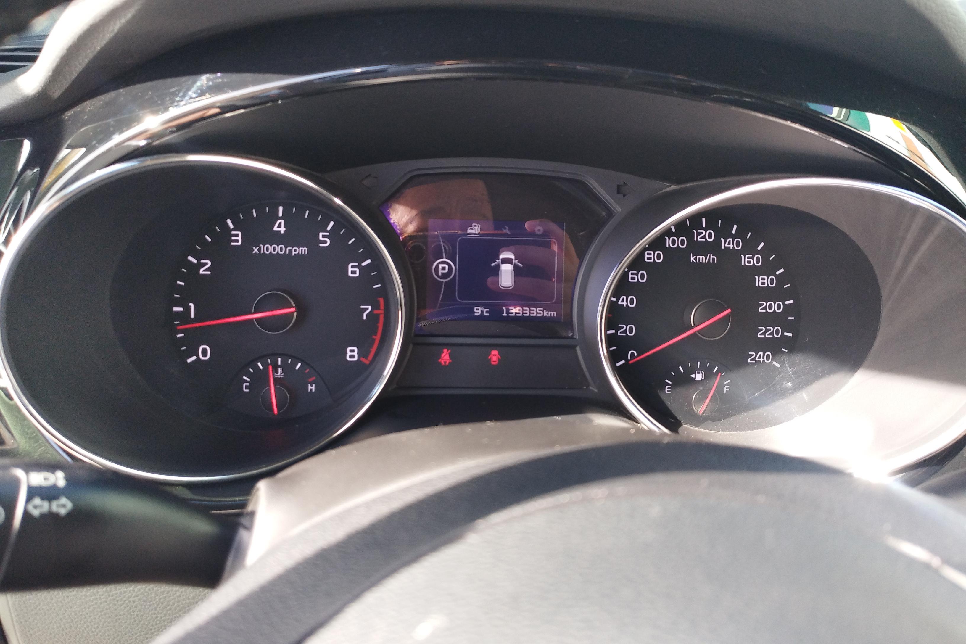 Kia Carnival 2017 изображение автомобиля #20