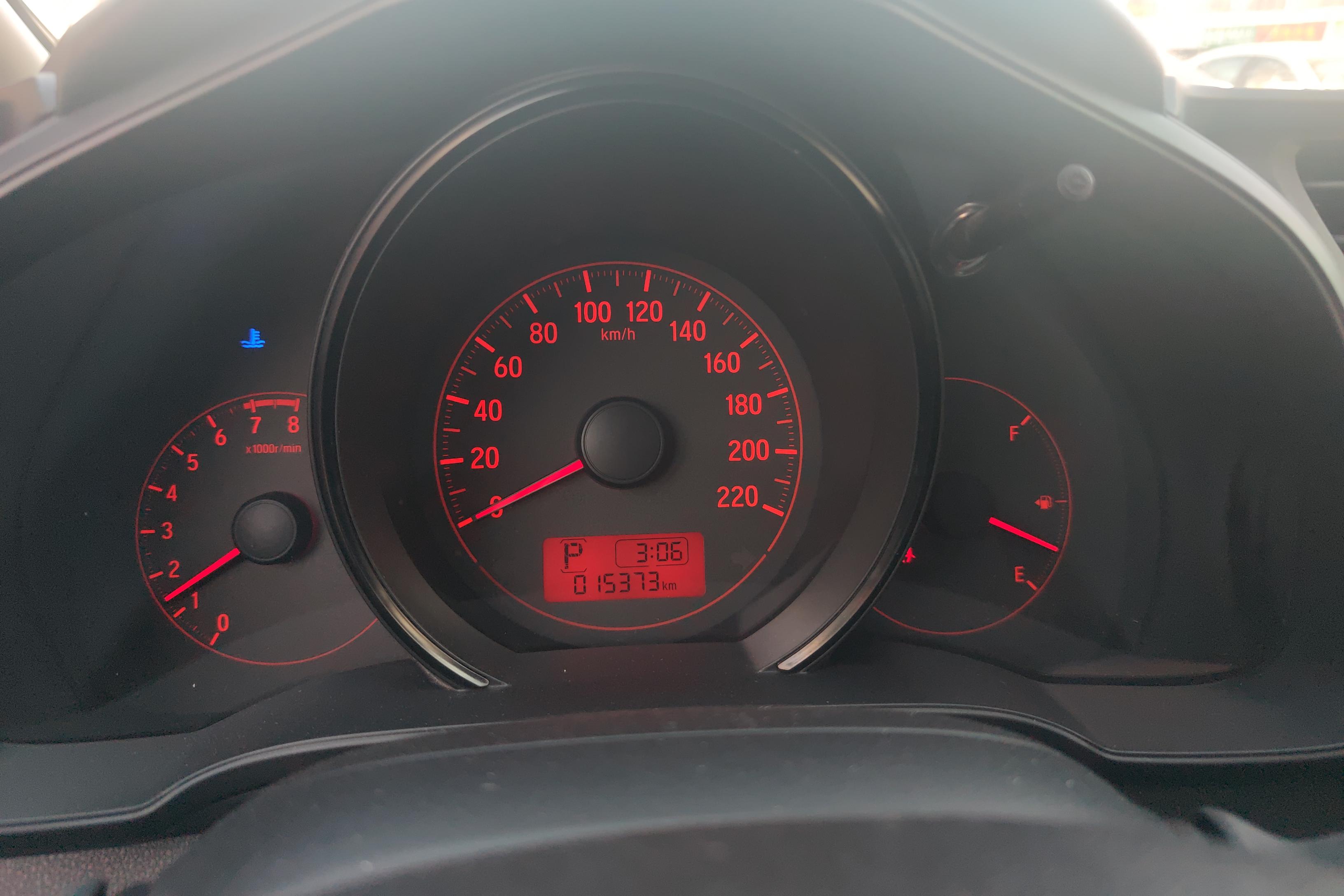 Honda Fit 2015 #20 Honda Fit 2015 car image #20