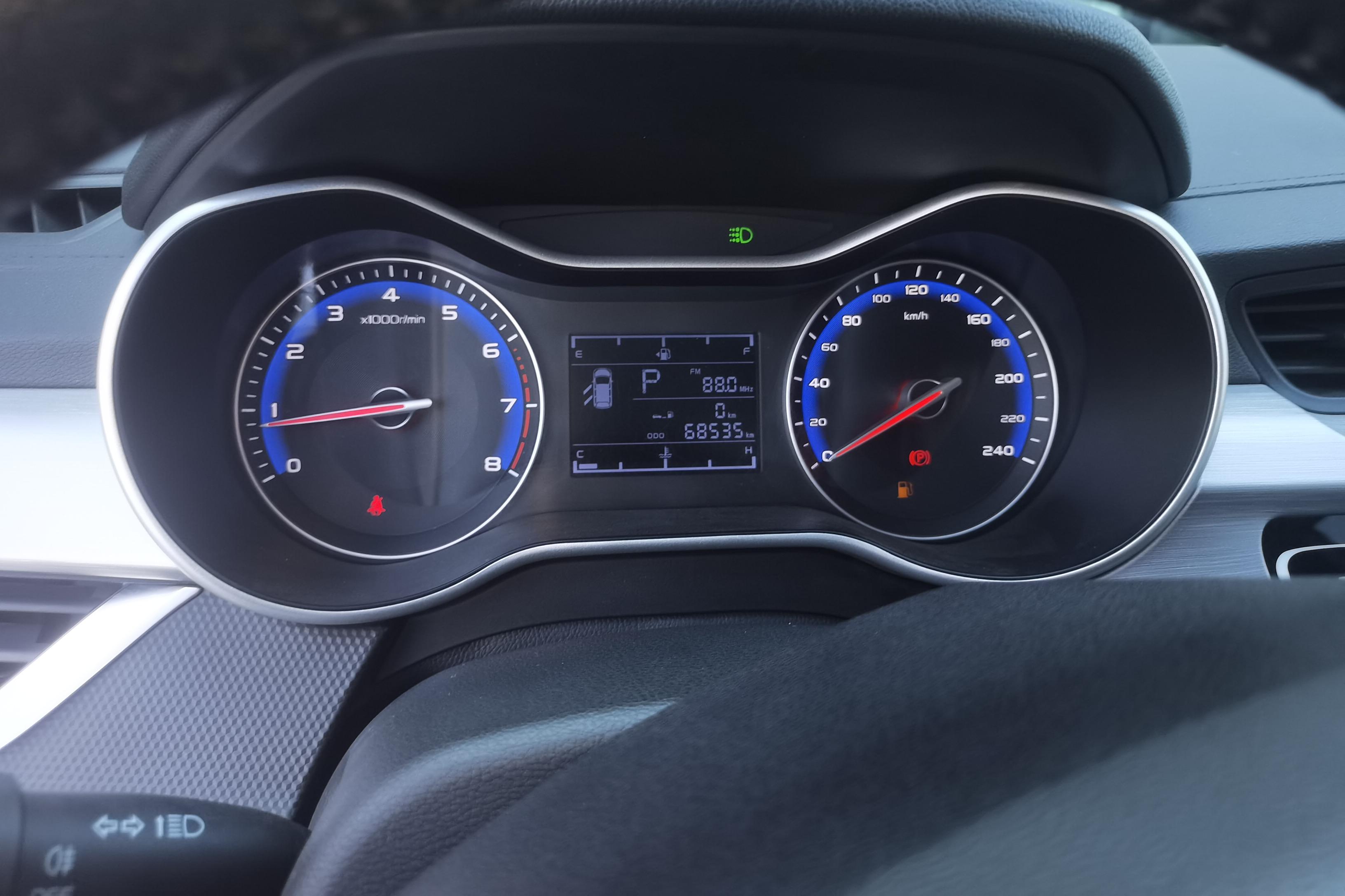 GEELY Vision 2021 car image #20