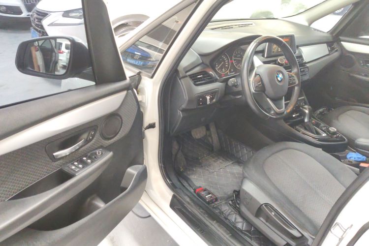 BMW 2 Series Gran Tourer 2015 car image #20