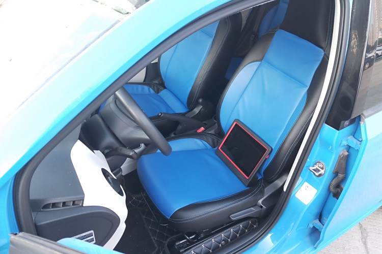 Volkswagen up! 2016 immagine di auto #20