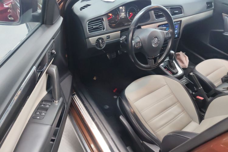 Volkswagen Cross Lavida 2017 صورة سيارة #20