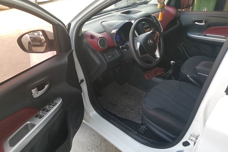 Changan BenBen 2017 صورة سيارة #20