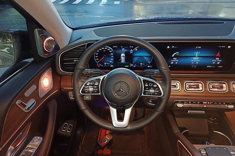 Mercedes-Benz GLE Class New Energy 2023 car image #20