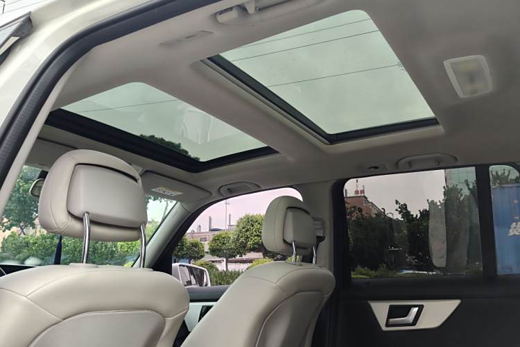 Mercedes-Benz GLK Class 2015 car image #20