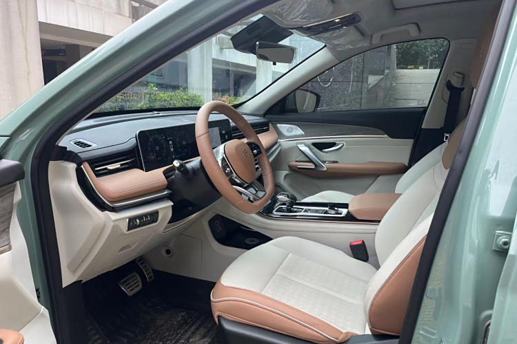 Jetour X70 C-DM 2025 #20 Jetour X70 C-DM 2025 car image #20