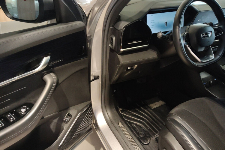 GEELY Tugella 2023 car image #20