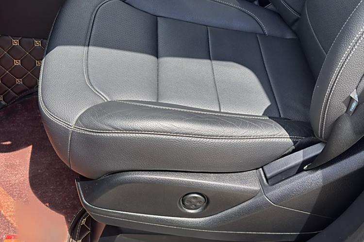 Mercedes-Benz M Class 2015 car image #20